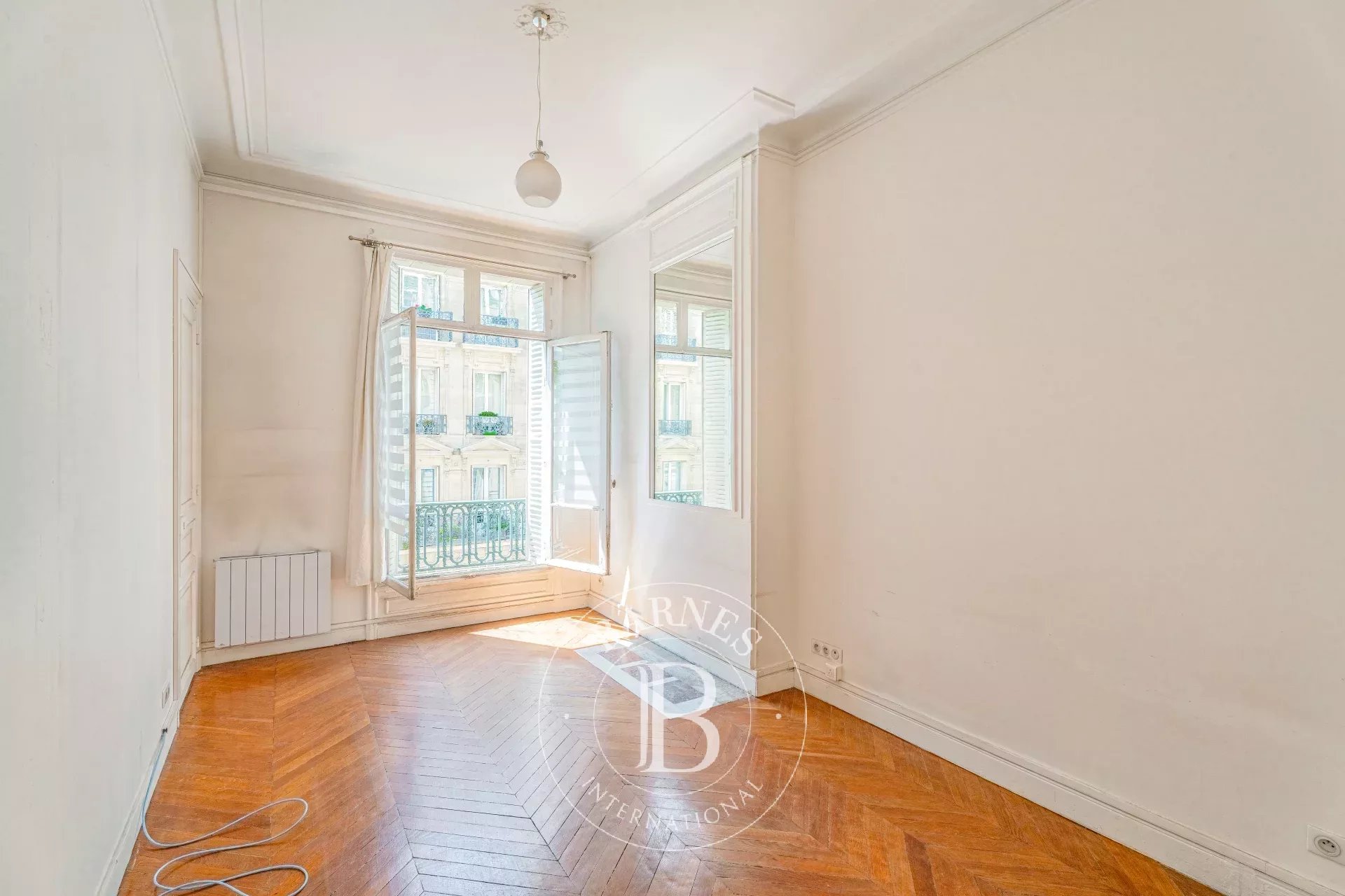 Paris 17 - Etoile / Saint Ferdinand - Appartement au 2è étage avec vue dégagée - 4 ou 5 chambres - picture 12