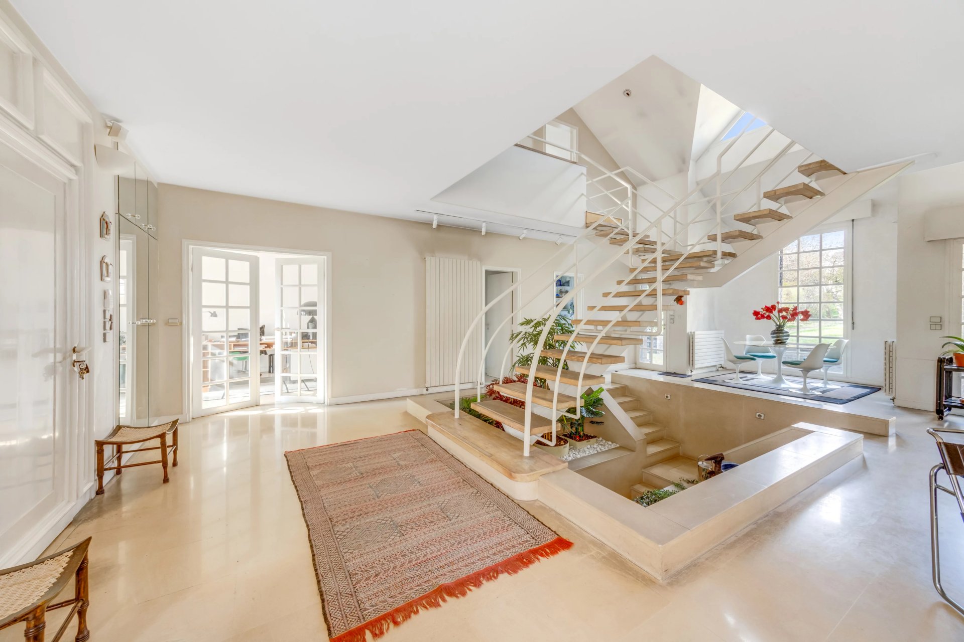5 Bedroom Villa/Townhouse's Image 3
