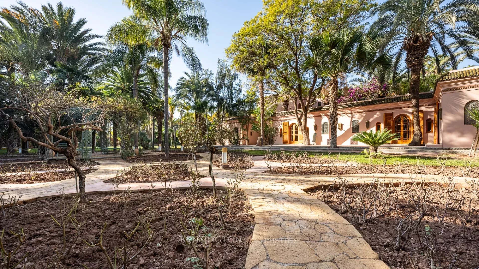 6 Bedroom Villa/Townhouse's Image 65