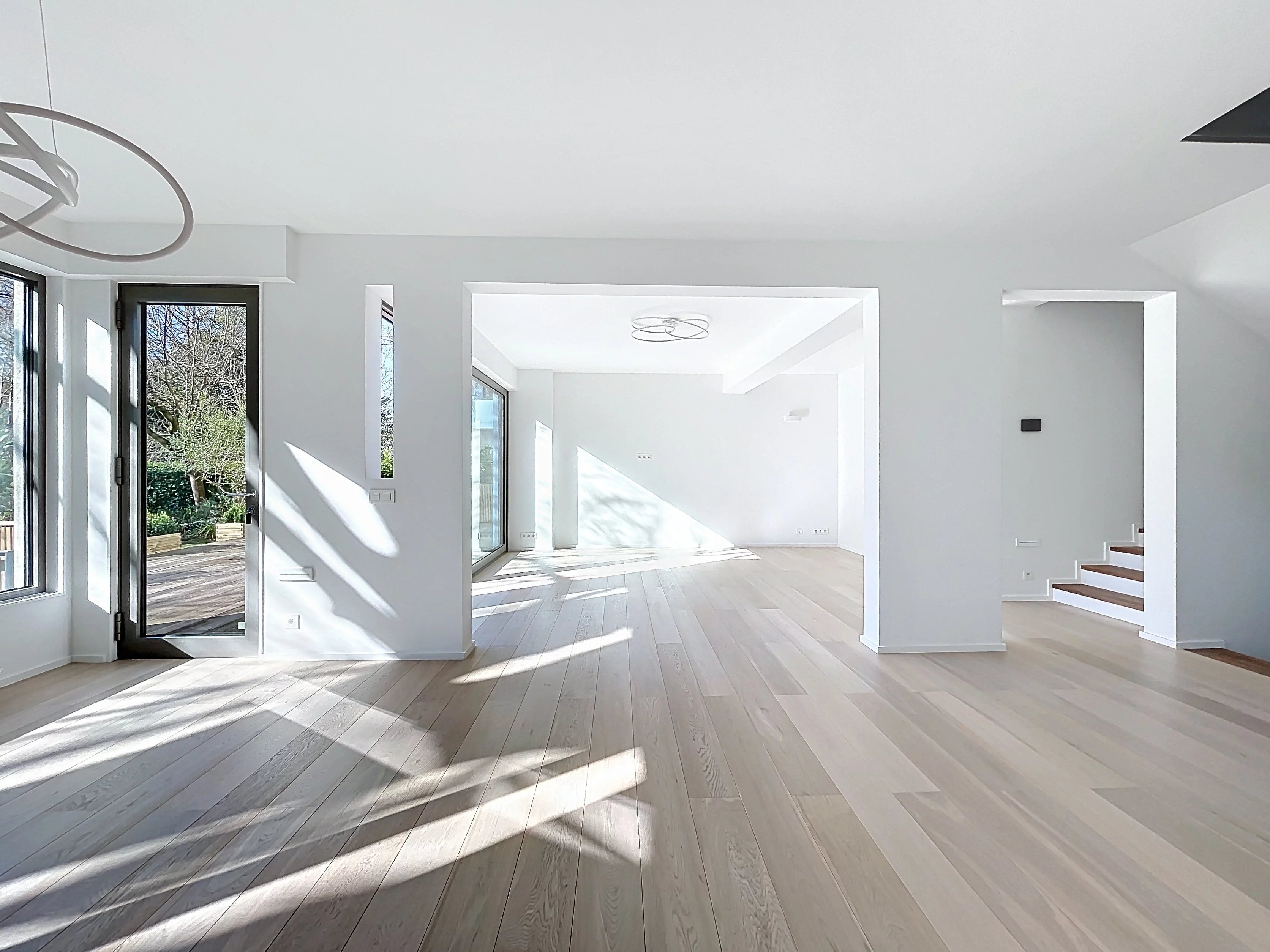 Hamoir- Maison darchitecte rénovée et baignée de lumière