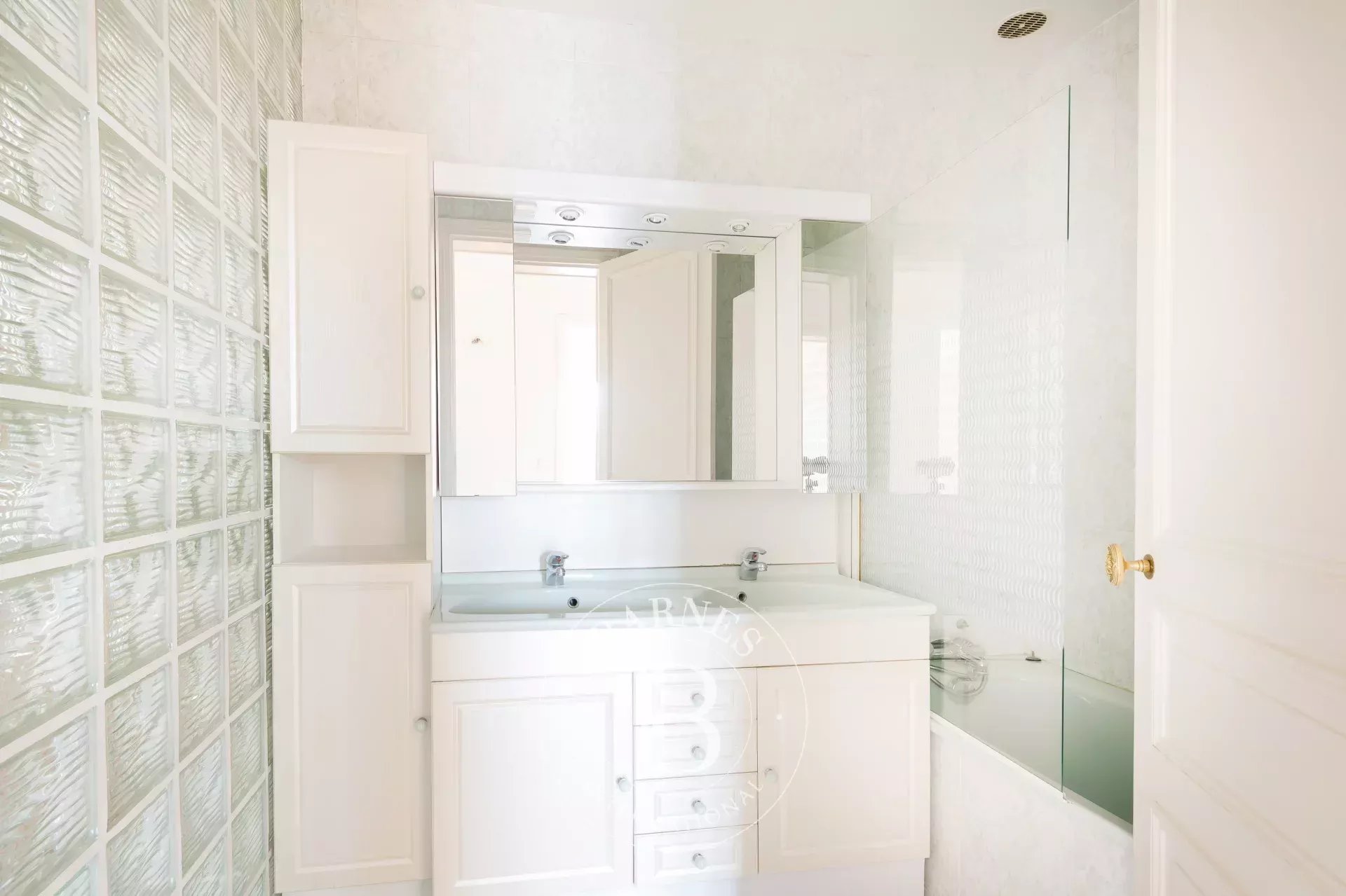 Daire Paris 18ème - picture 22