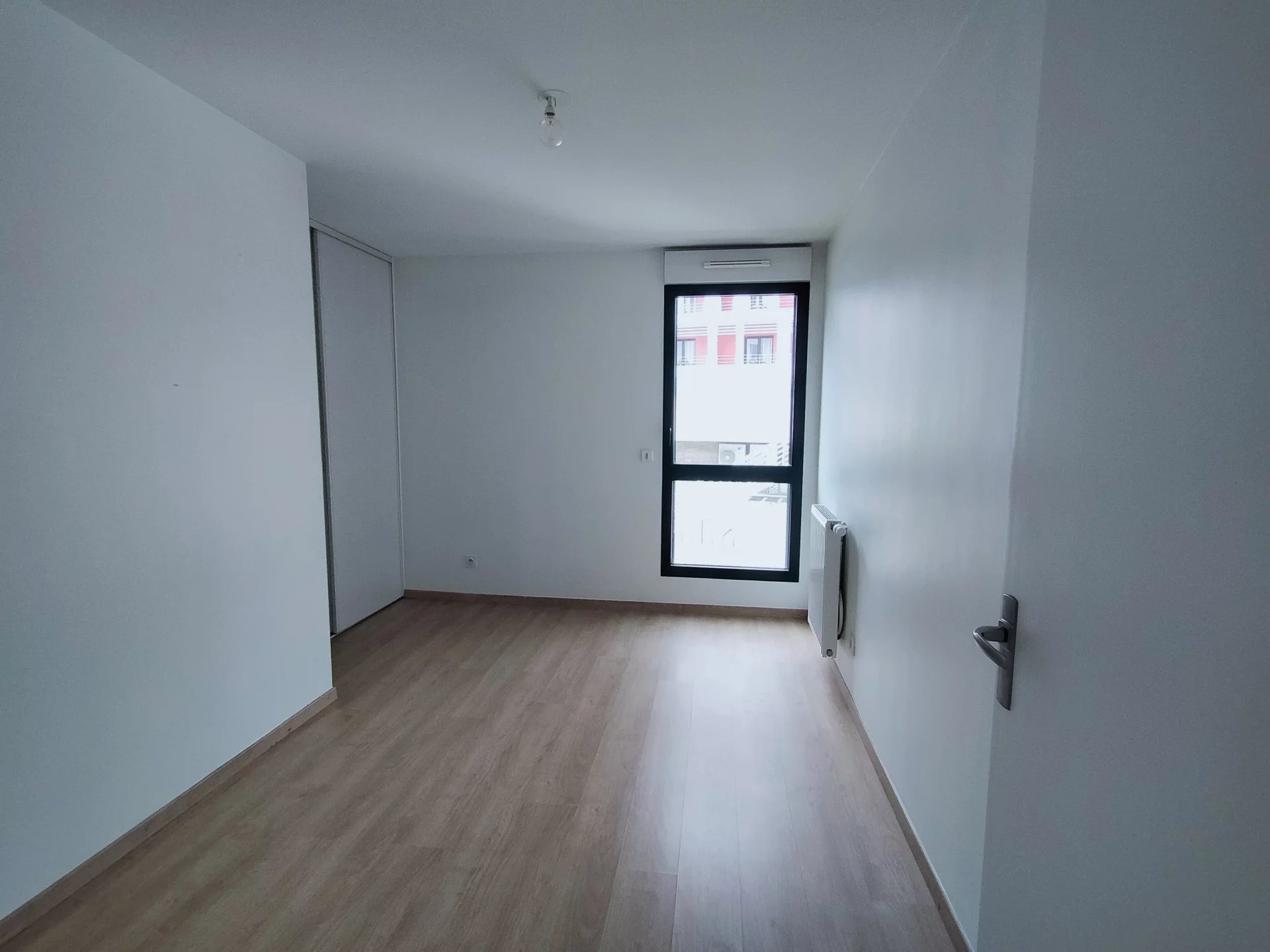 481225 Location Lyon 7ème