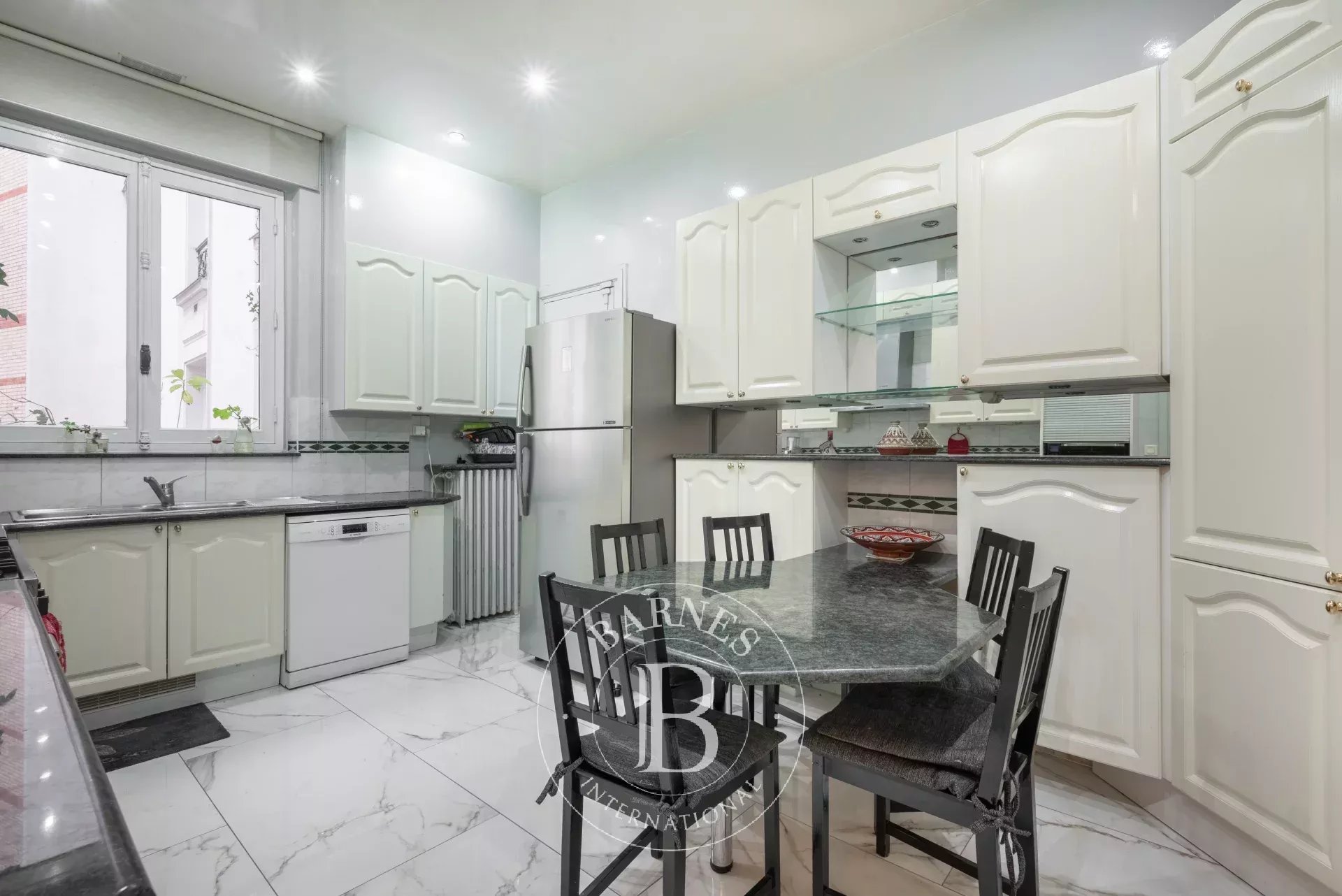 Daire Paris 16ème - picture 18