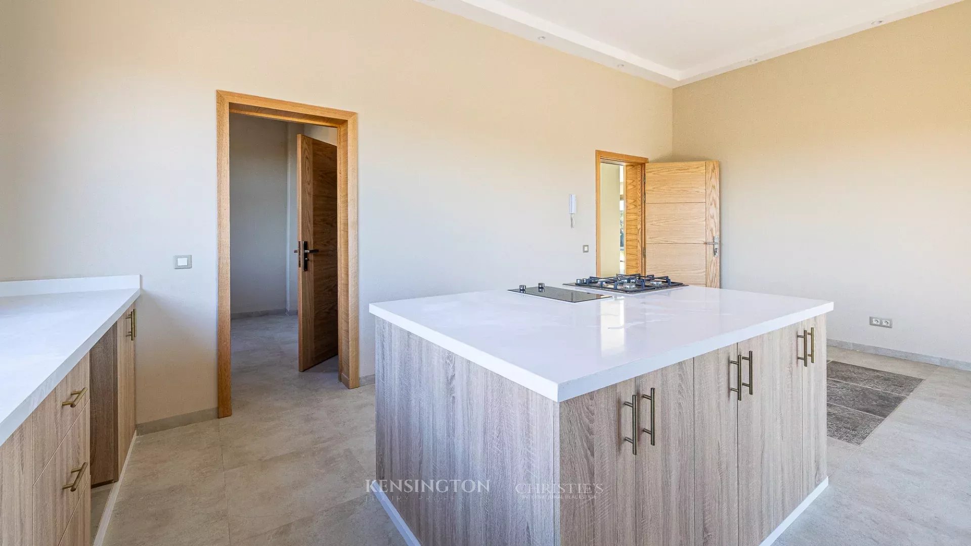 4 Bedroom Villa/Townhouse's Image 11