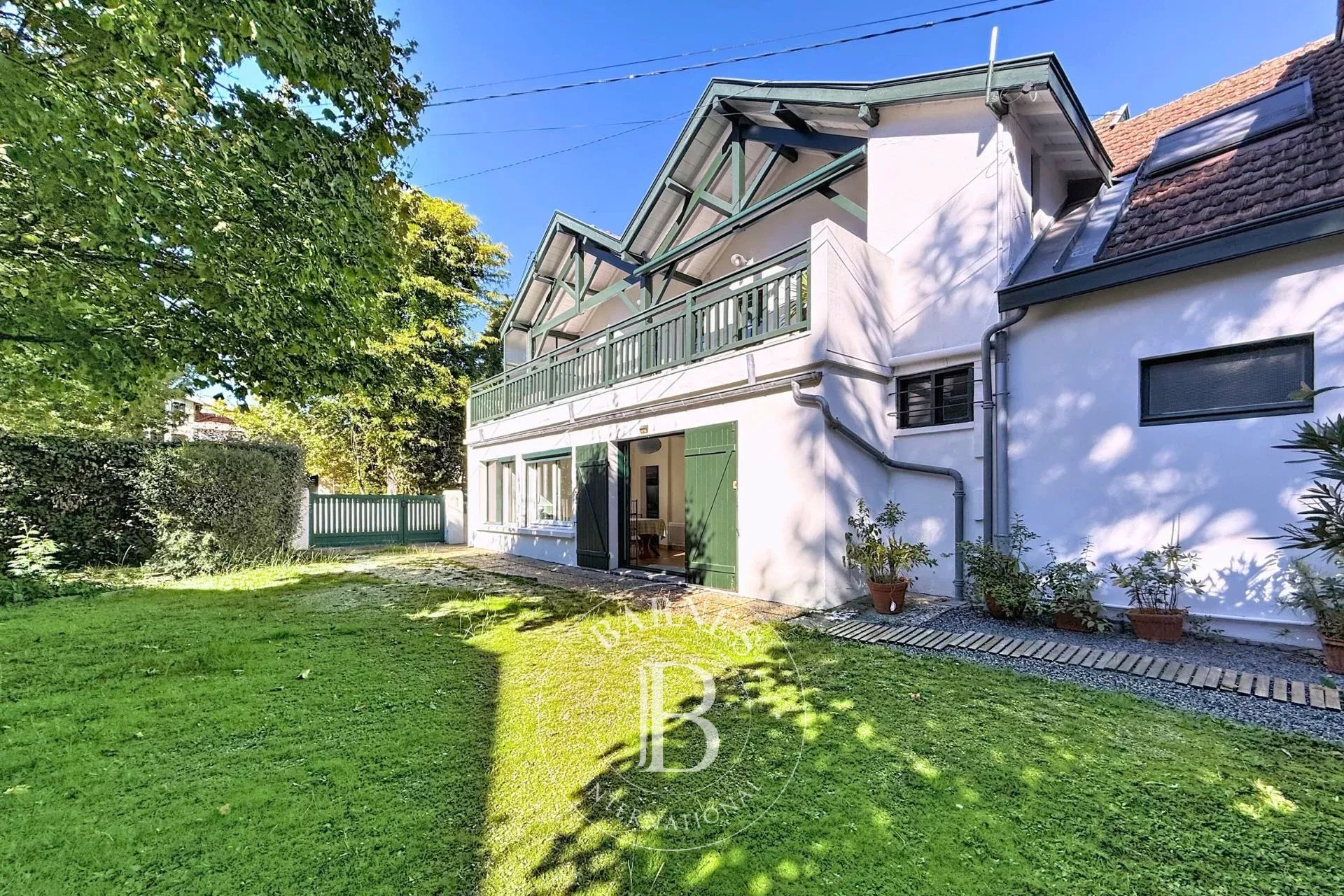 Villa Arcachon - picture 1