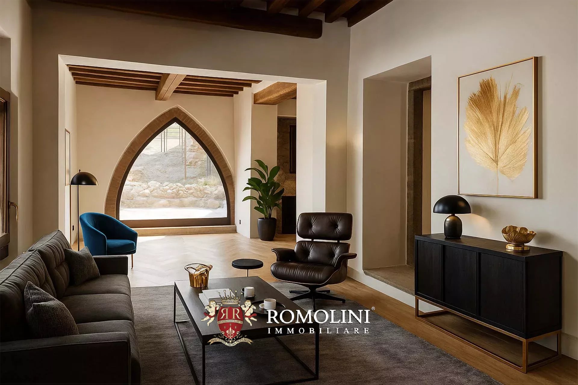 6 Bedroom Villa/Townhouse's Image 7