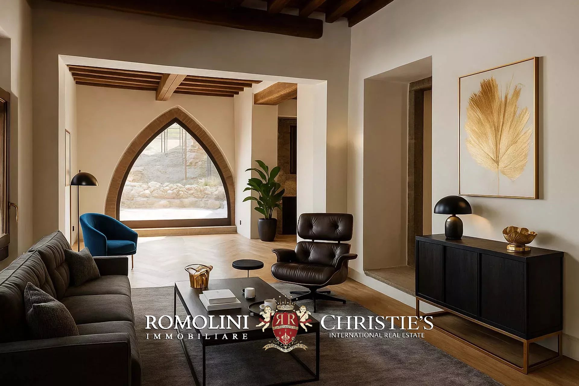 6 Bedroom Villa/Townhouse's Image 7