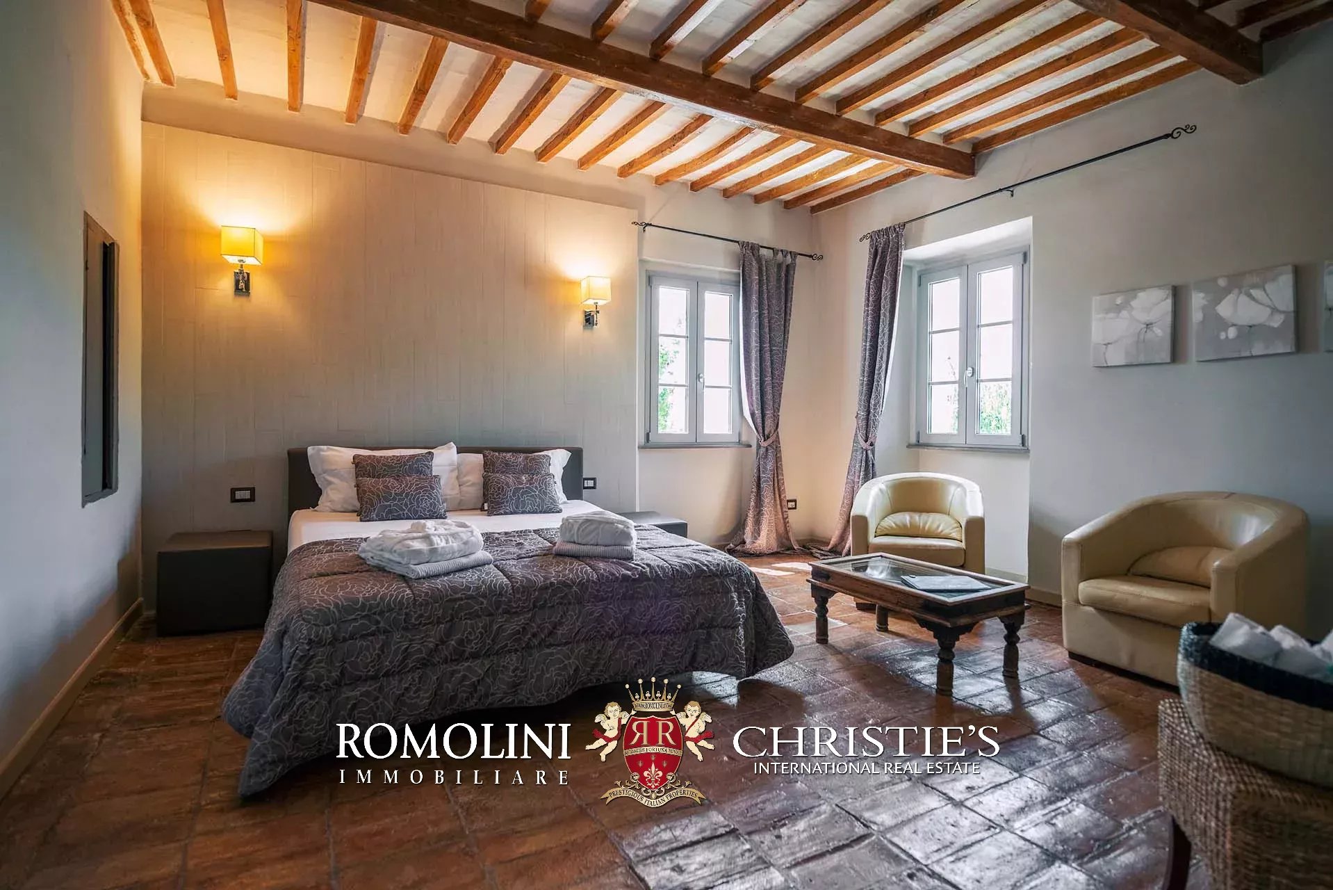 8 Bedroom Villa/Townhouse's Image 64