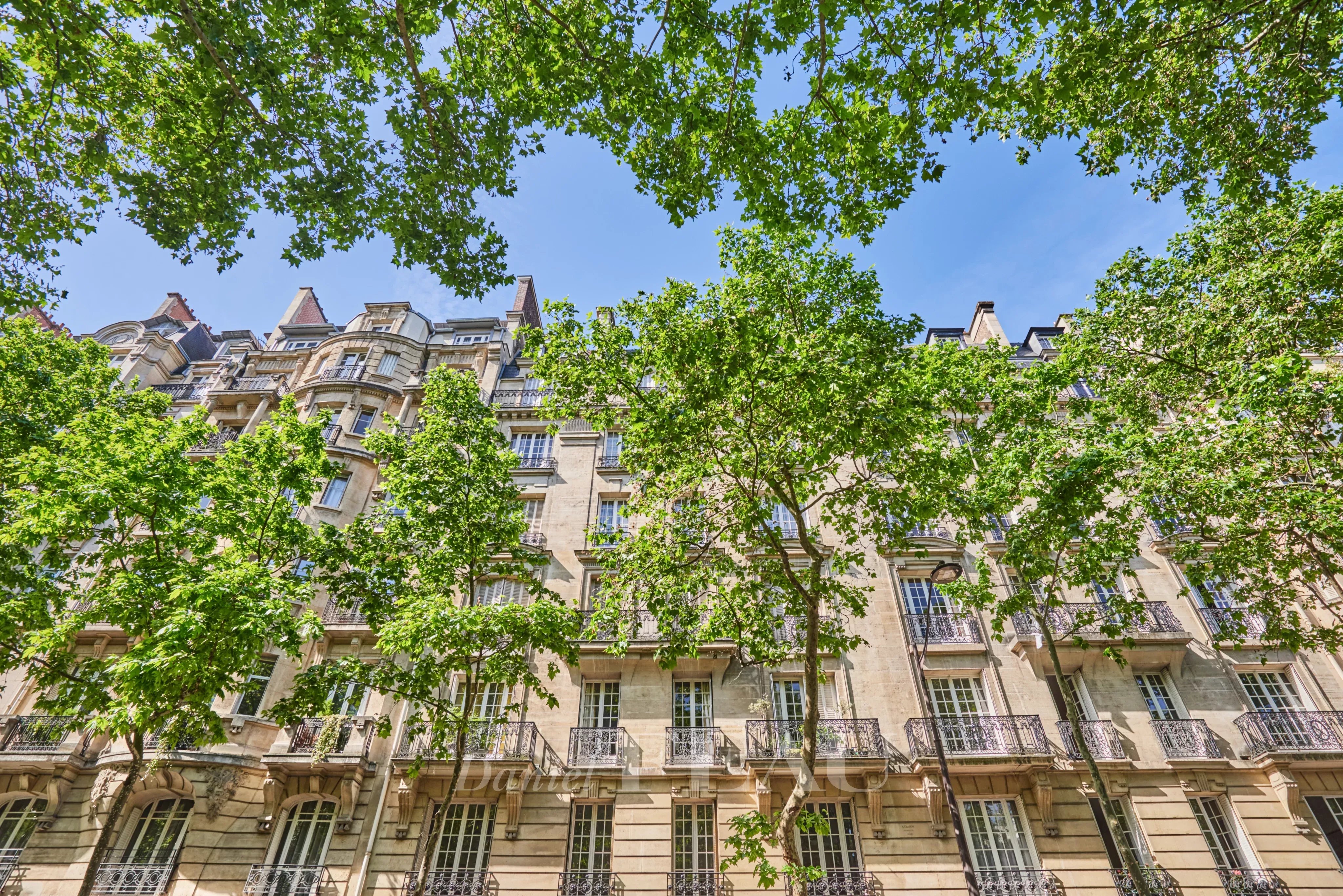 Sale Apartment Paris 7th