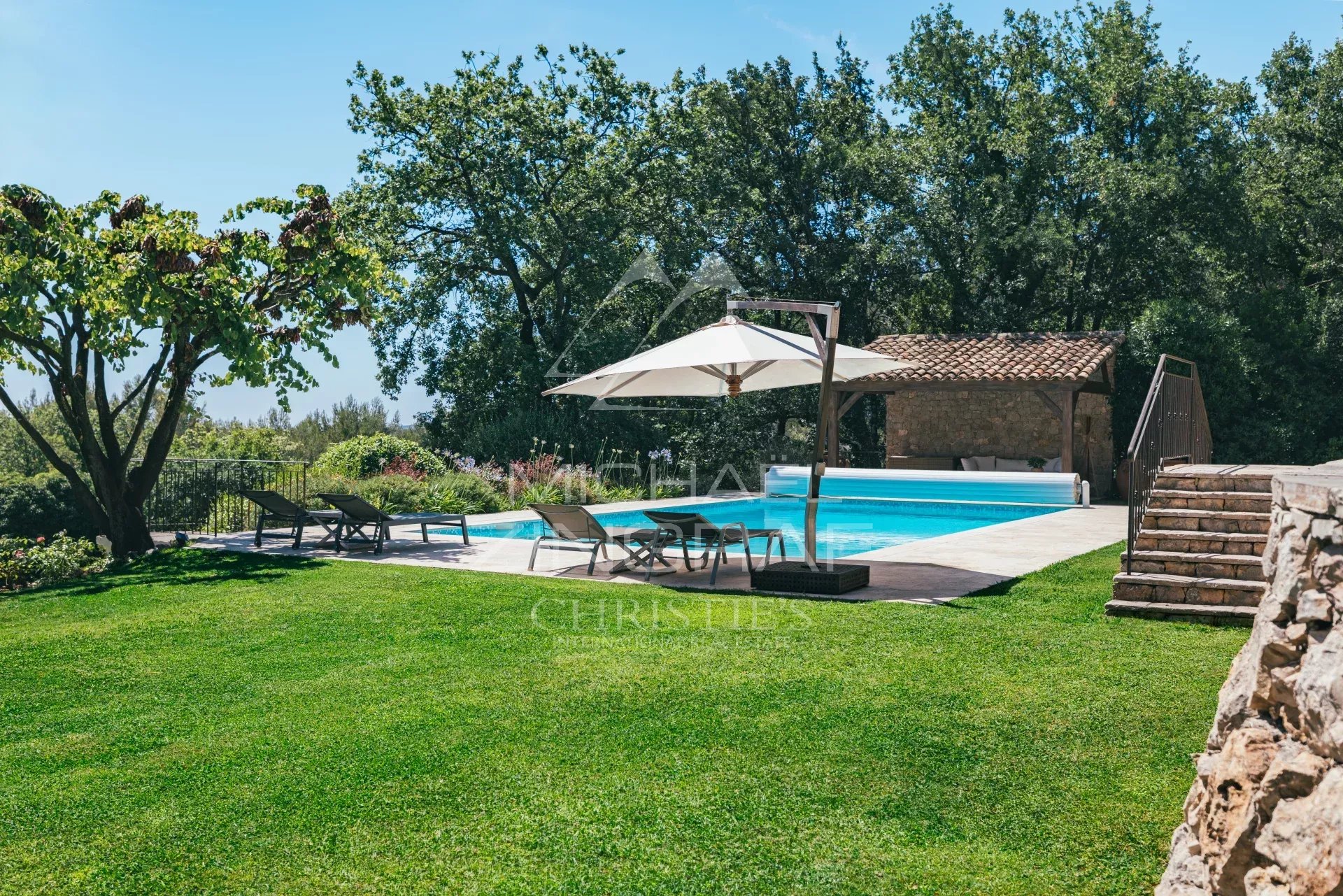 6 Bedroom Villa/Townhouse's Image 15