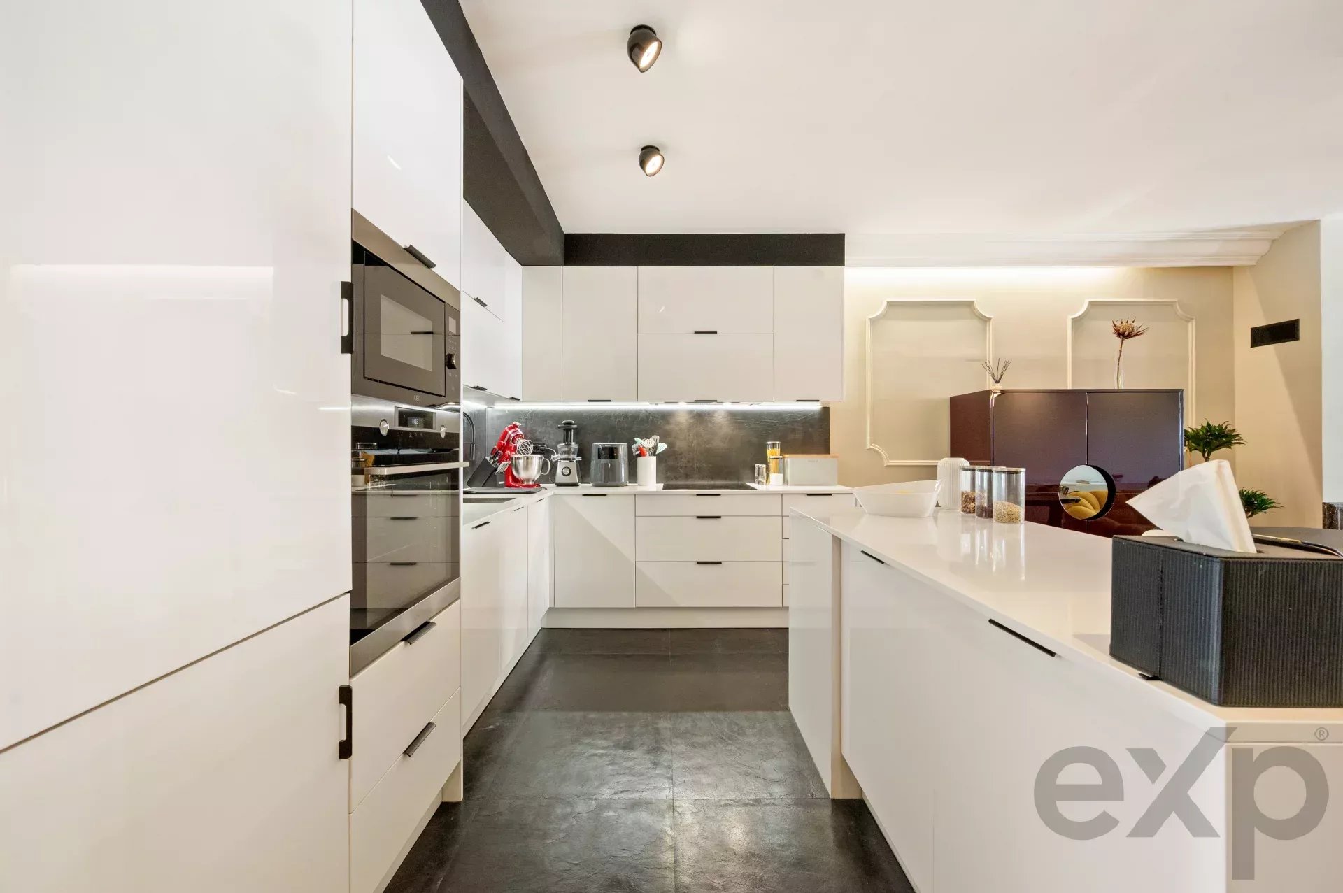 Elegant T2 + 1 Penthouse in Downtown Lisbon 86935832 image 34