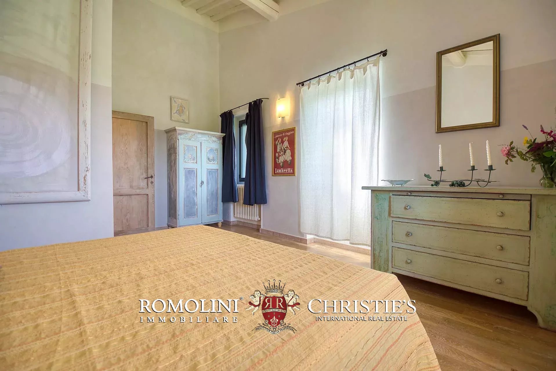 6 Bedroom Villa/Townhouse's Image 39