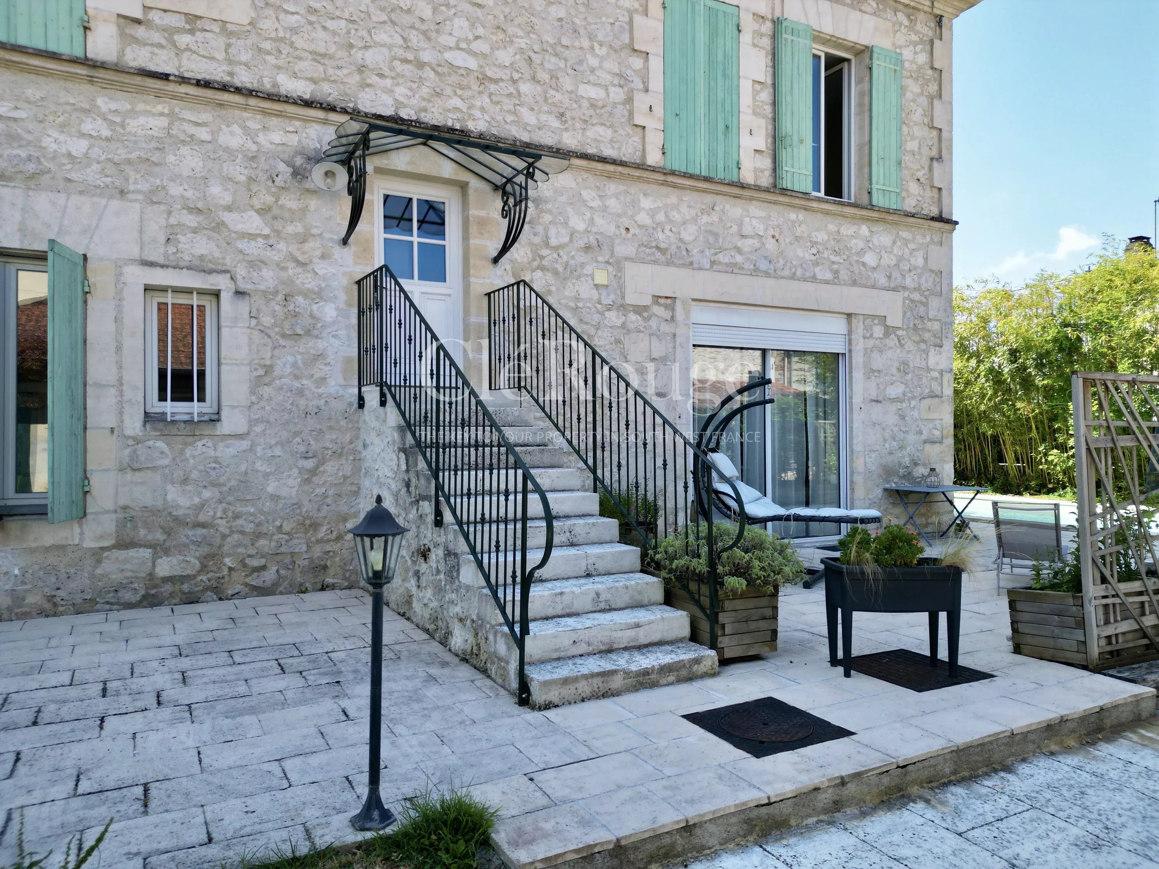 Au coeur d'Agen  Élégante demeure en pierre avec gîte, piscine et la liberté de créer, d'y vivre ou de louer.