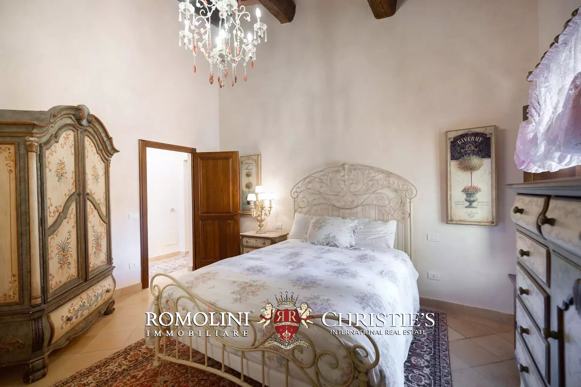 37 Bedroom Villa/Townhouse's Image 203