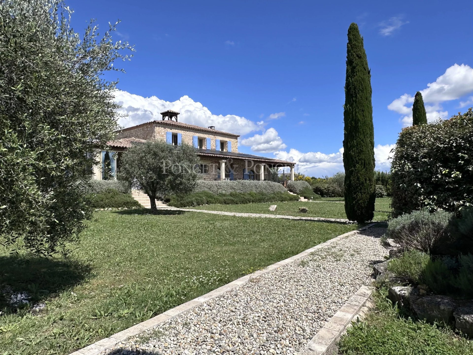 6 Bedroom Vineyard's Image 6
