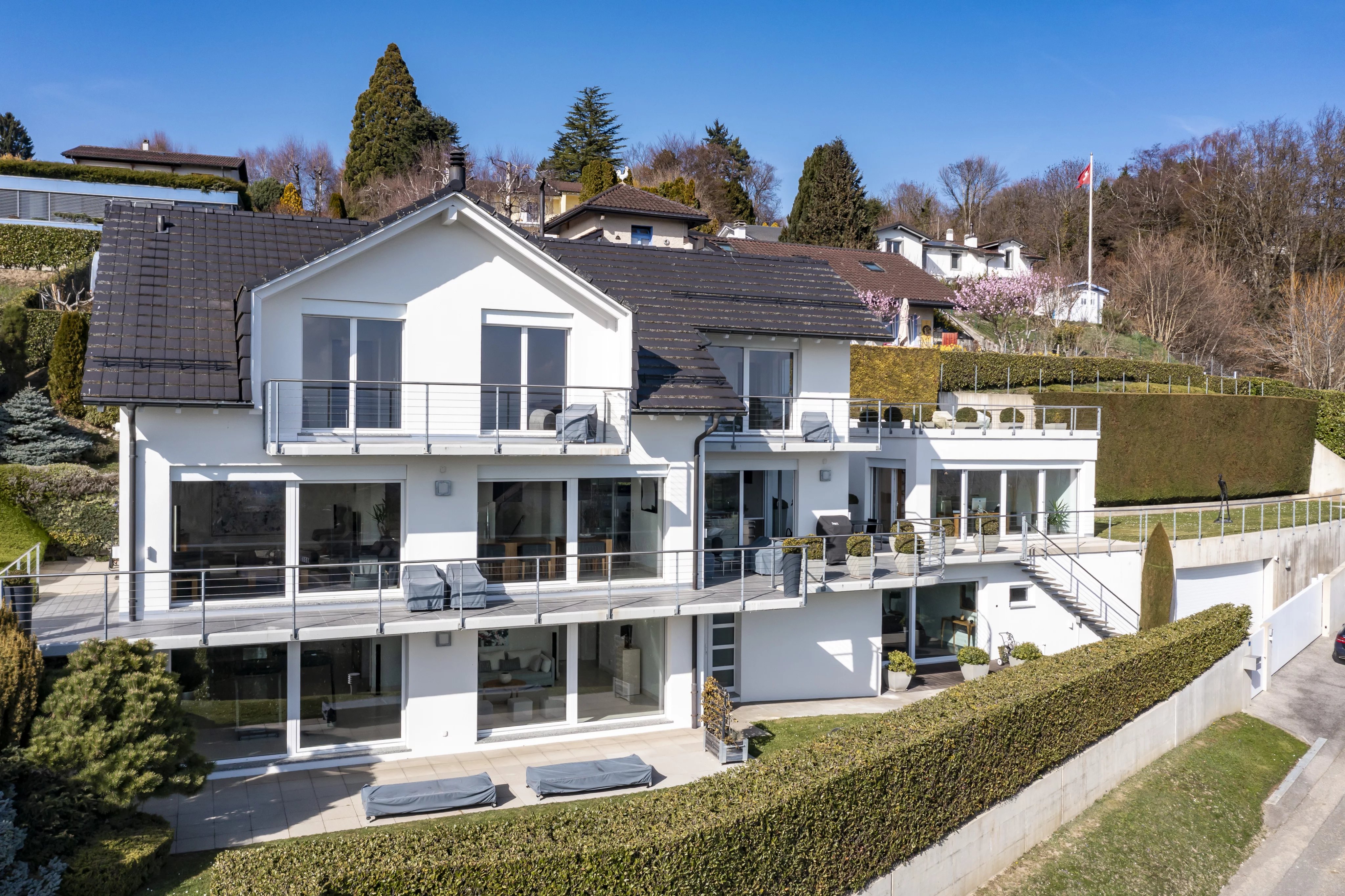 Villa contemporaine avec vue panoramique sur le Lac et le Mont-Blanc