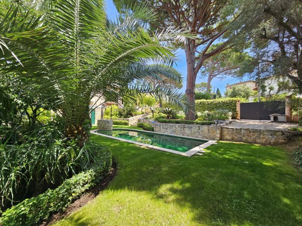 Beautiful cosy villa in prestigious private domain Antibes — photo 4