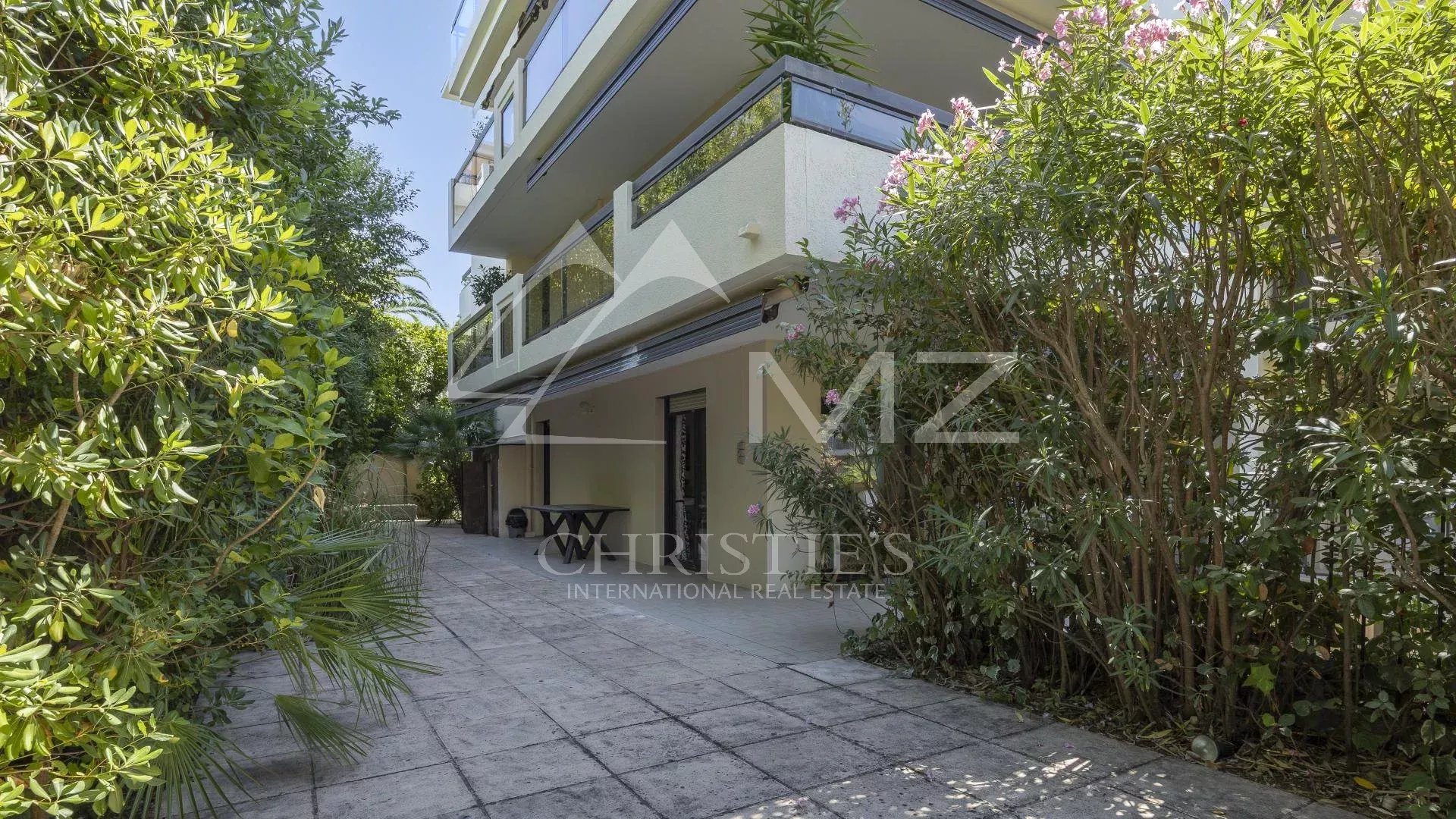 Apartment/Flat's Image 8