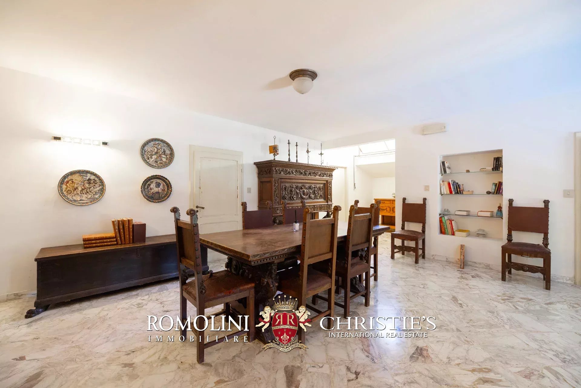 11 Bedroom Villa/Townhouse's Image 64