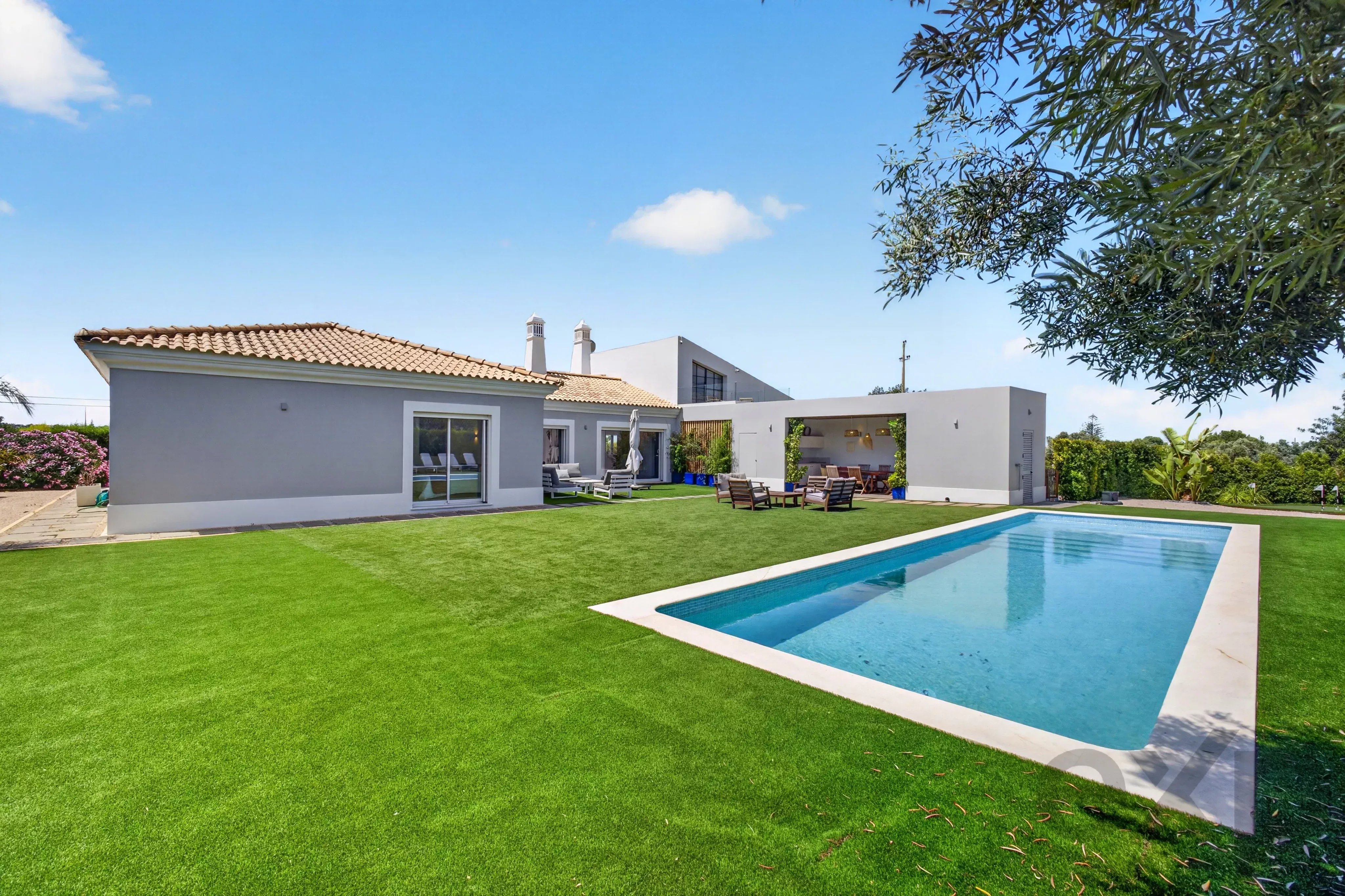 Luxury Single-Story Villa | 250 m² | 4 Bedrooms + Office | Private Pool | 2+ hectares | Vale da Rosa, Estoi, Faro 87037283 image 2