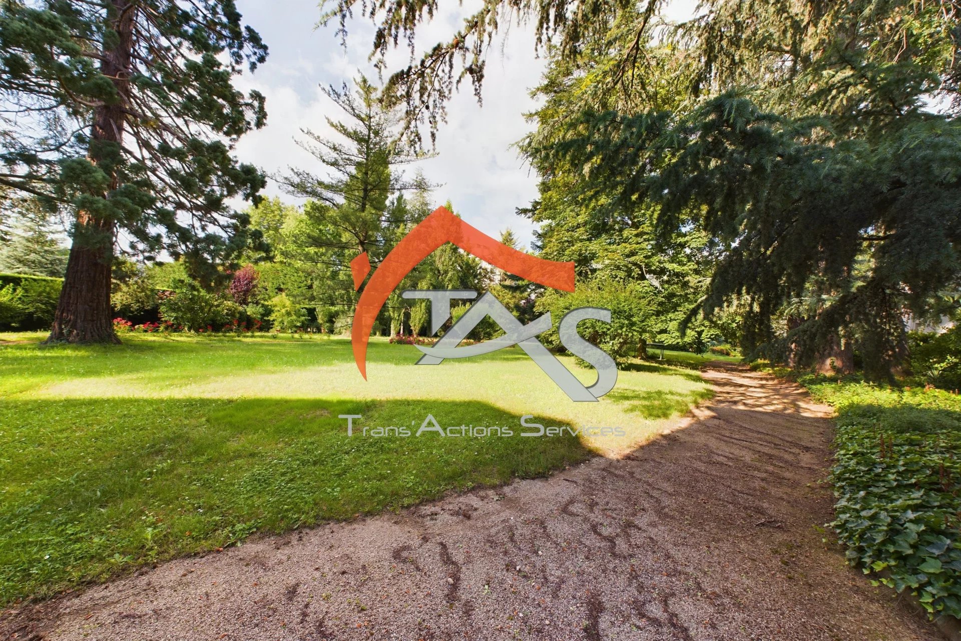 Parcelle de terrain à bâtir de 1210m² - Photo 3