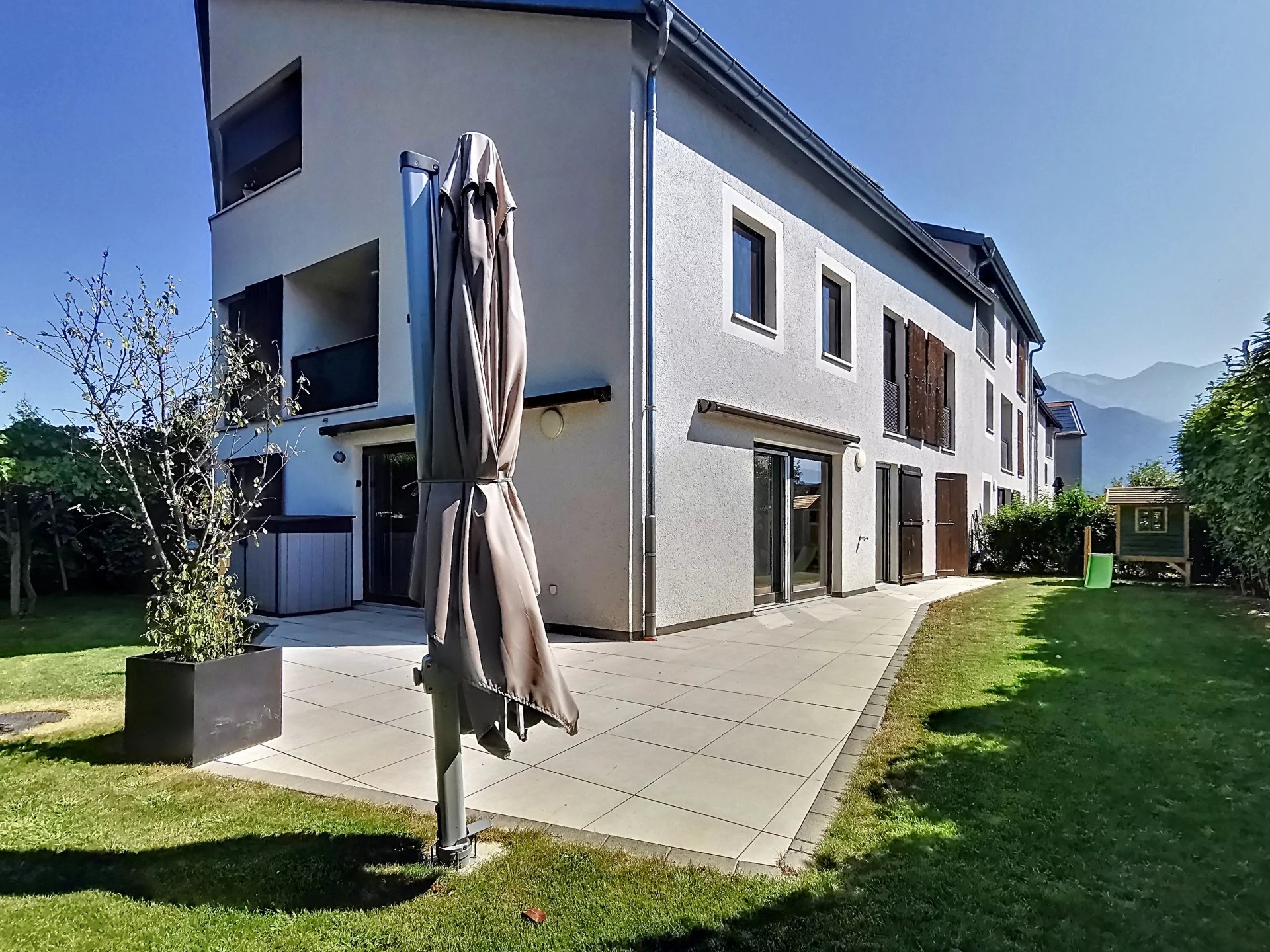 Appartement de 4.5 pièces dans le calme de Chessel