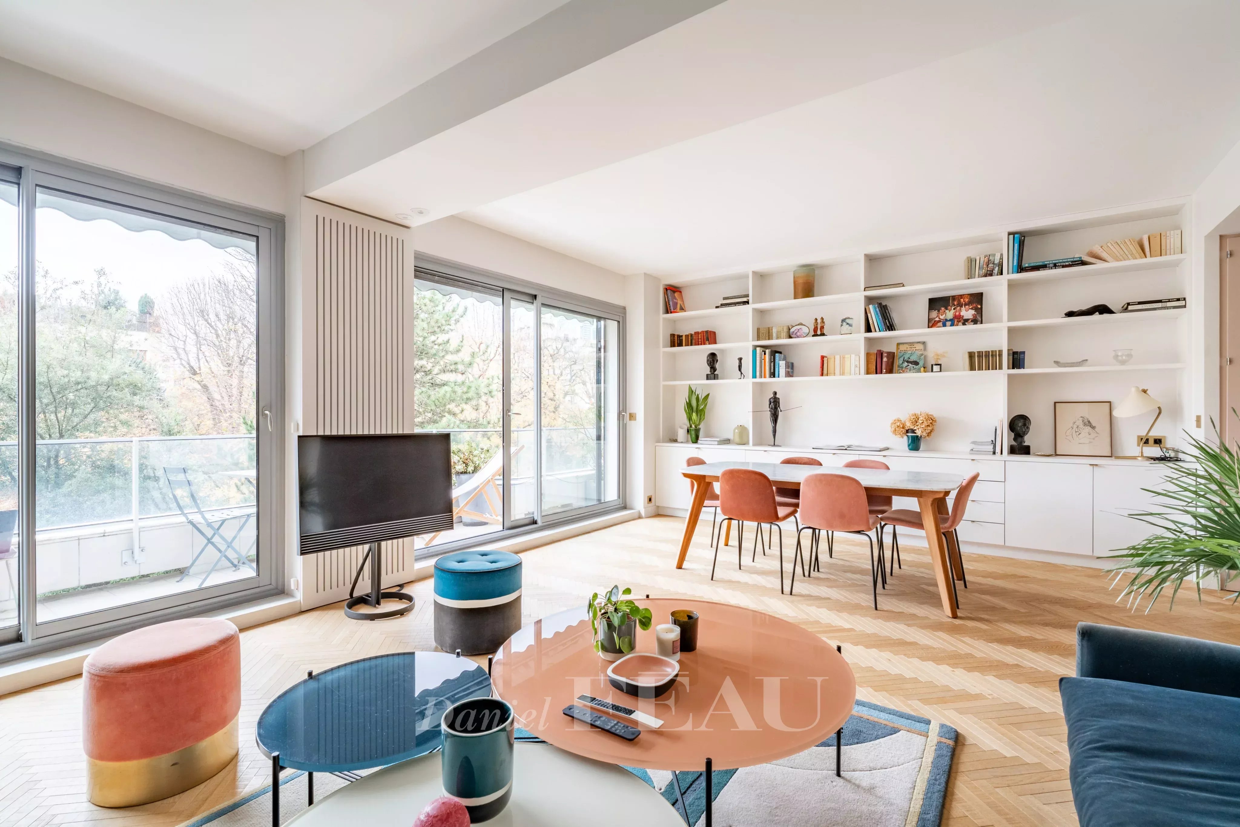 Neuilly-sur-Seine  -  A tastefully renovated one-bed apartment