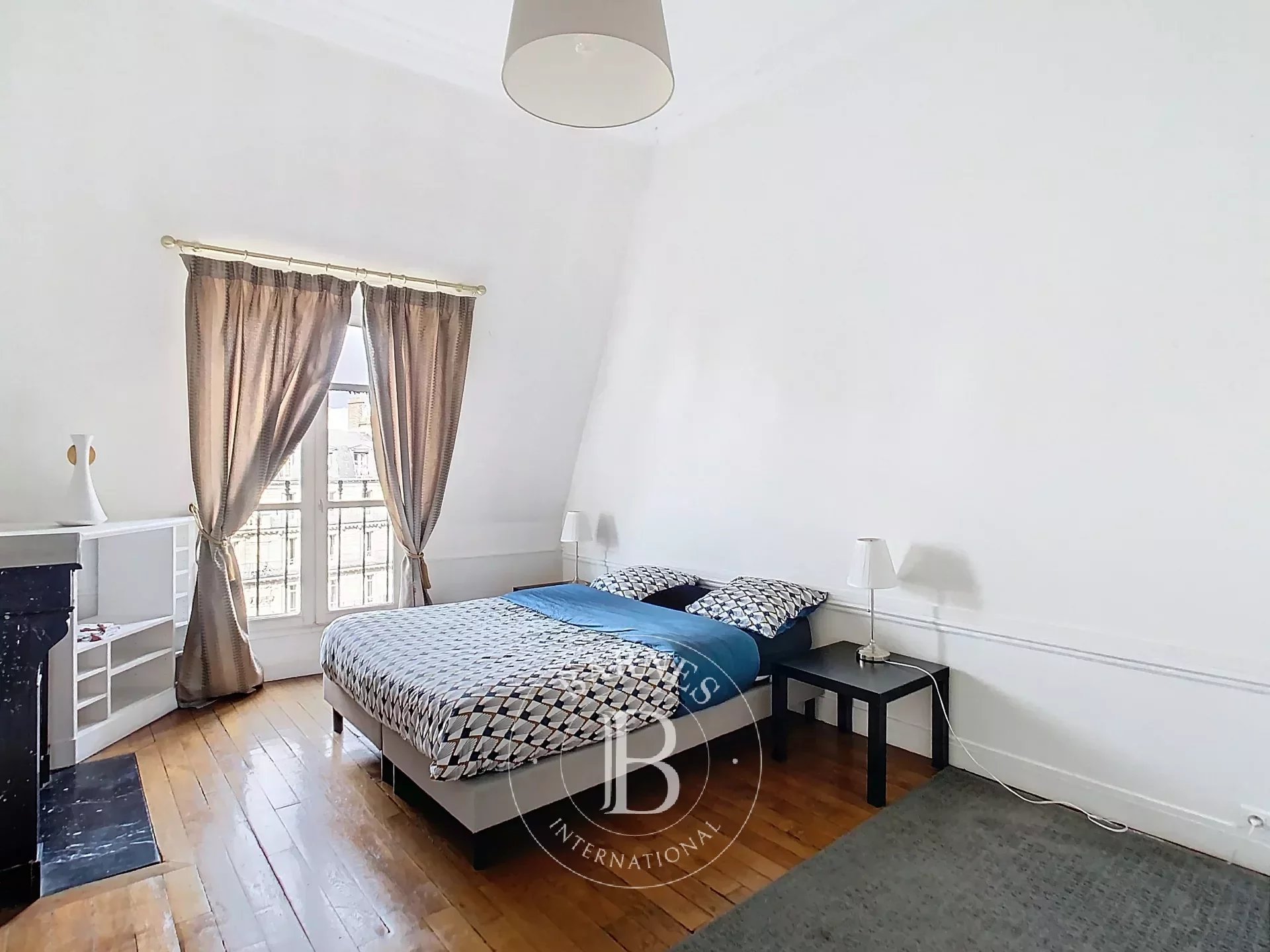 Daire Paris 8ème - picture 10