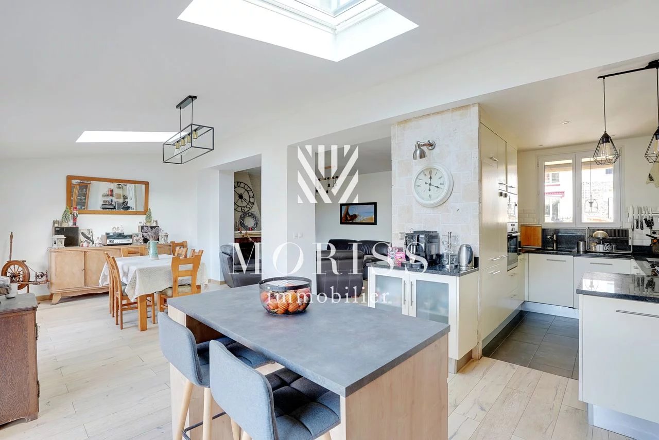 MAISON - 8 PIÈCES - COLOMBES - Image Array