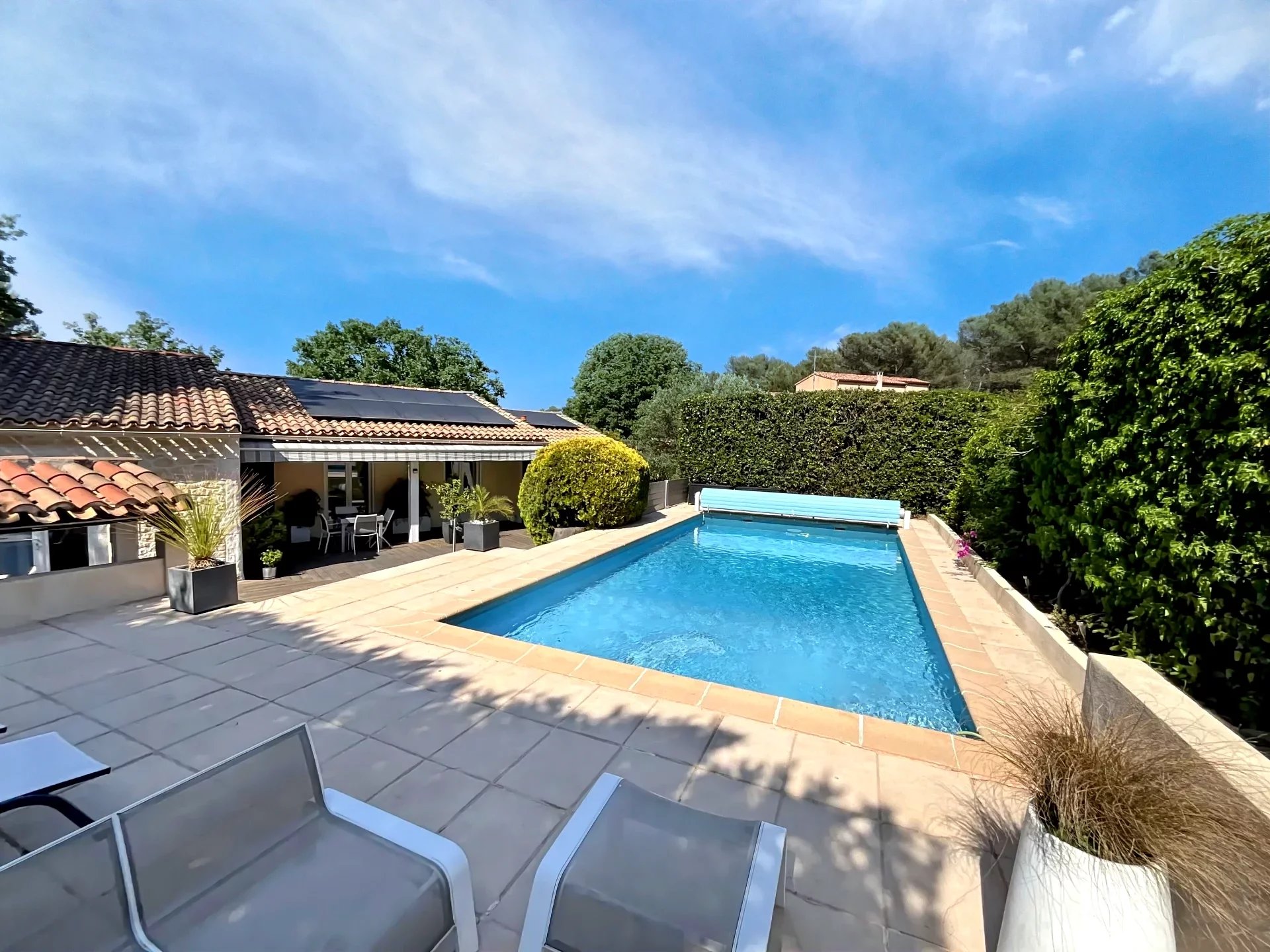 Maison mitoyenne 65m2 avec piscine Aubagne
