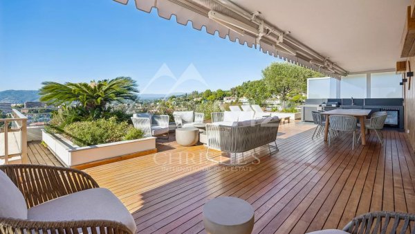 Discover this exceptional property located on the hills of residential Cannet — photo 4