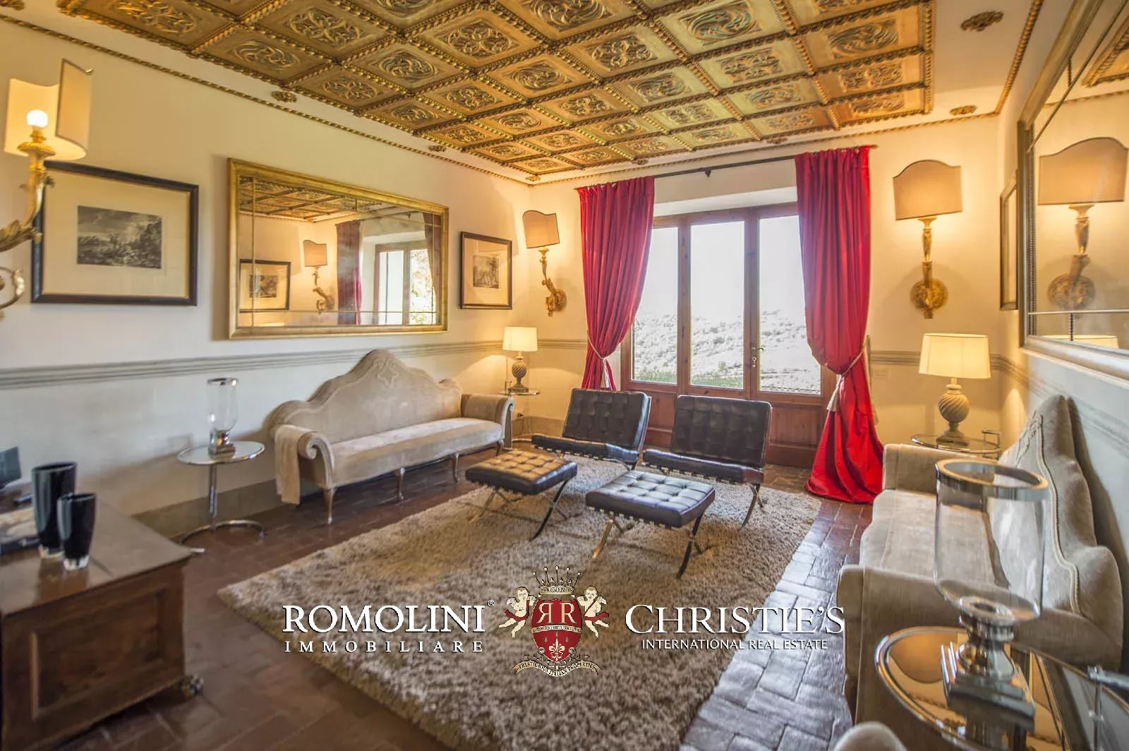 LUXURY HISTORICAL VILLA FOR SALE IN RADDA IN CHIANTI, TUSCANY