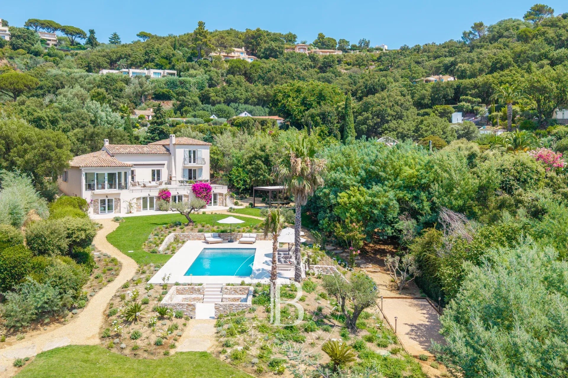 Villa Grimaud  -  ref 87200244 (picture 2)