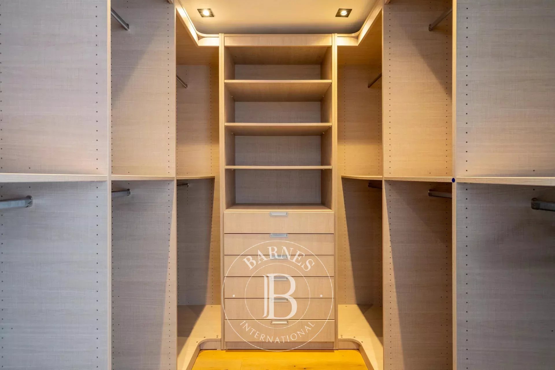 Ev Marseille 7ème - picture 17