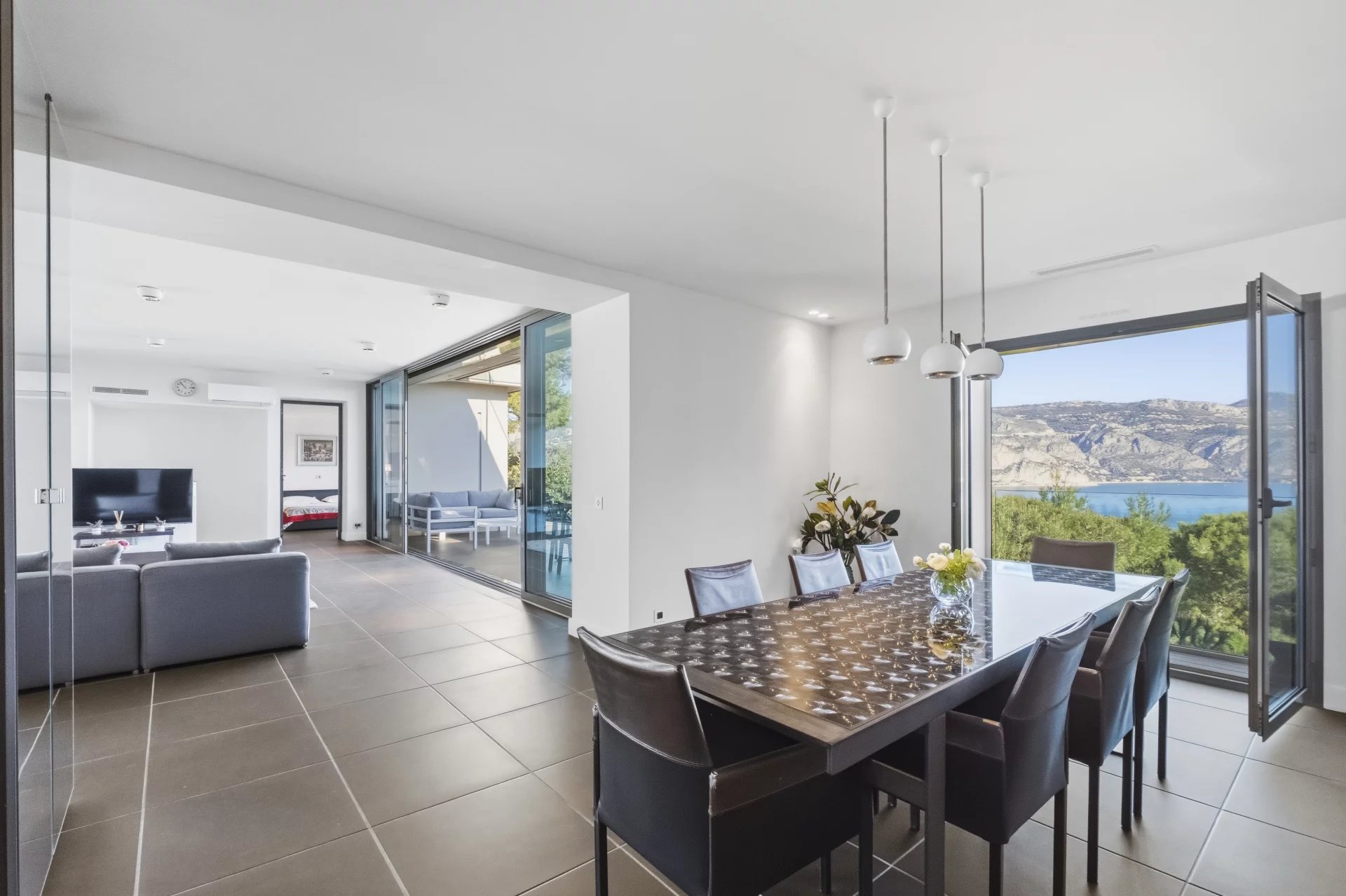 Modern 5-bedroom villa with open views and pool