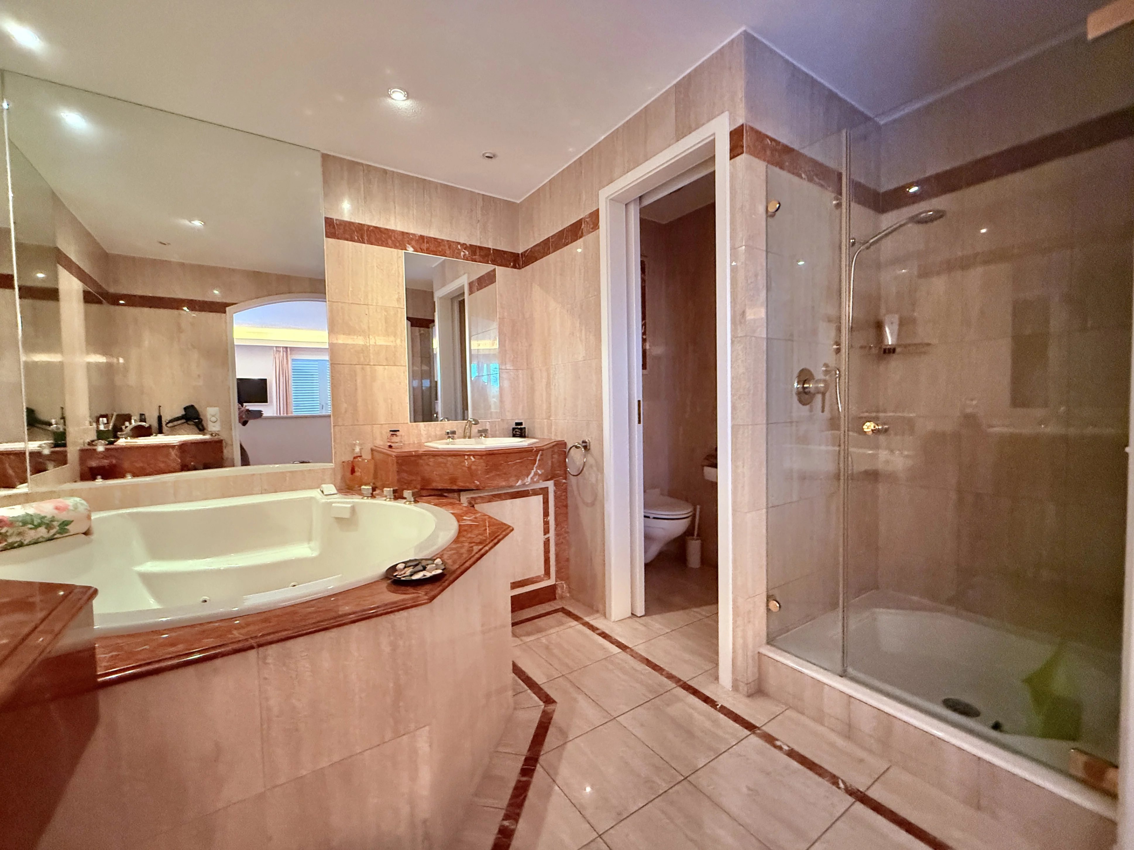 Prestigieuse Propriété d’Architecte avec Vue Panoramique