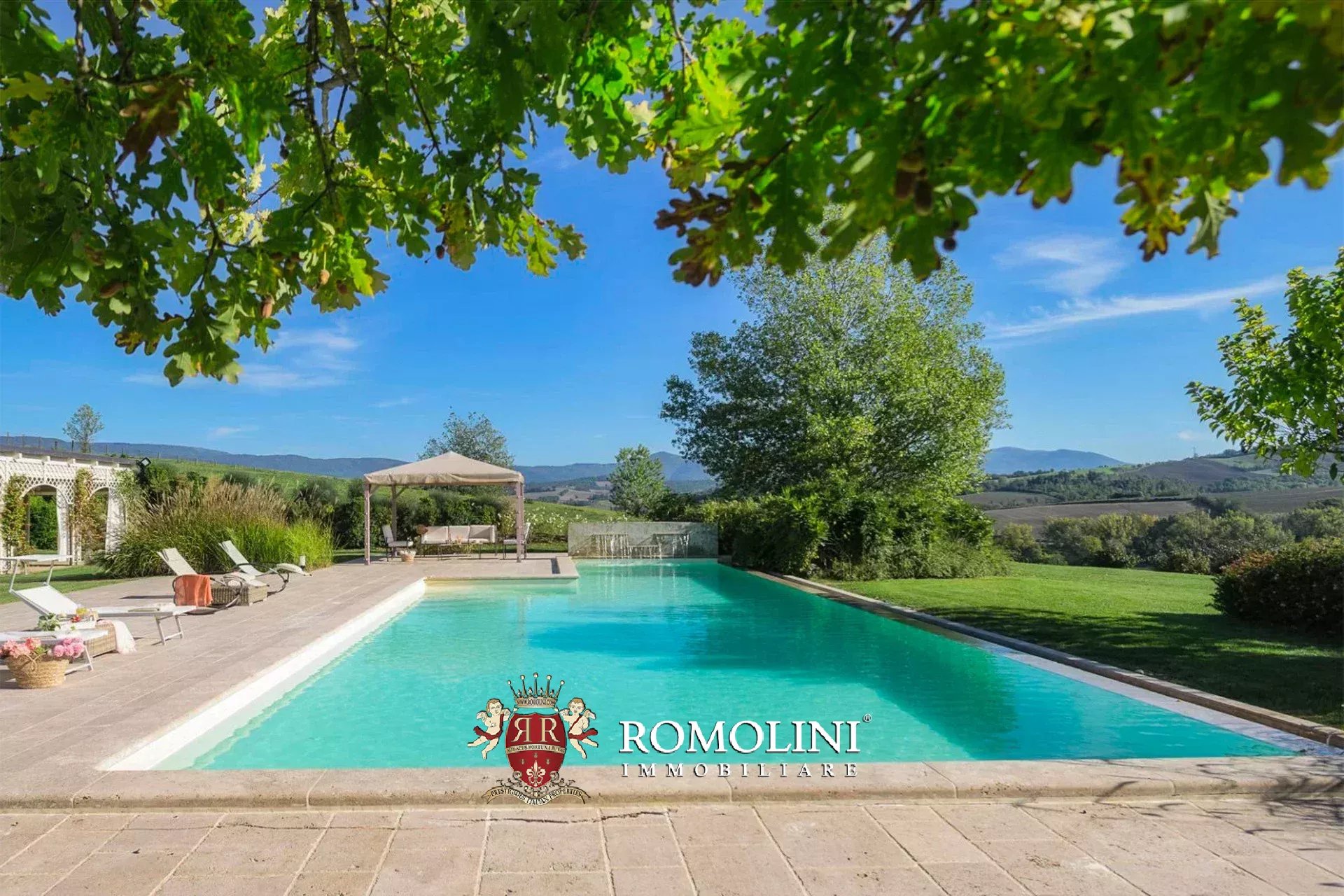 9 Bedroom Villa/Townhouse's Image 32