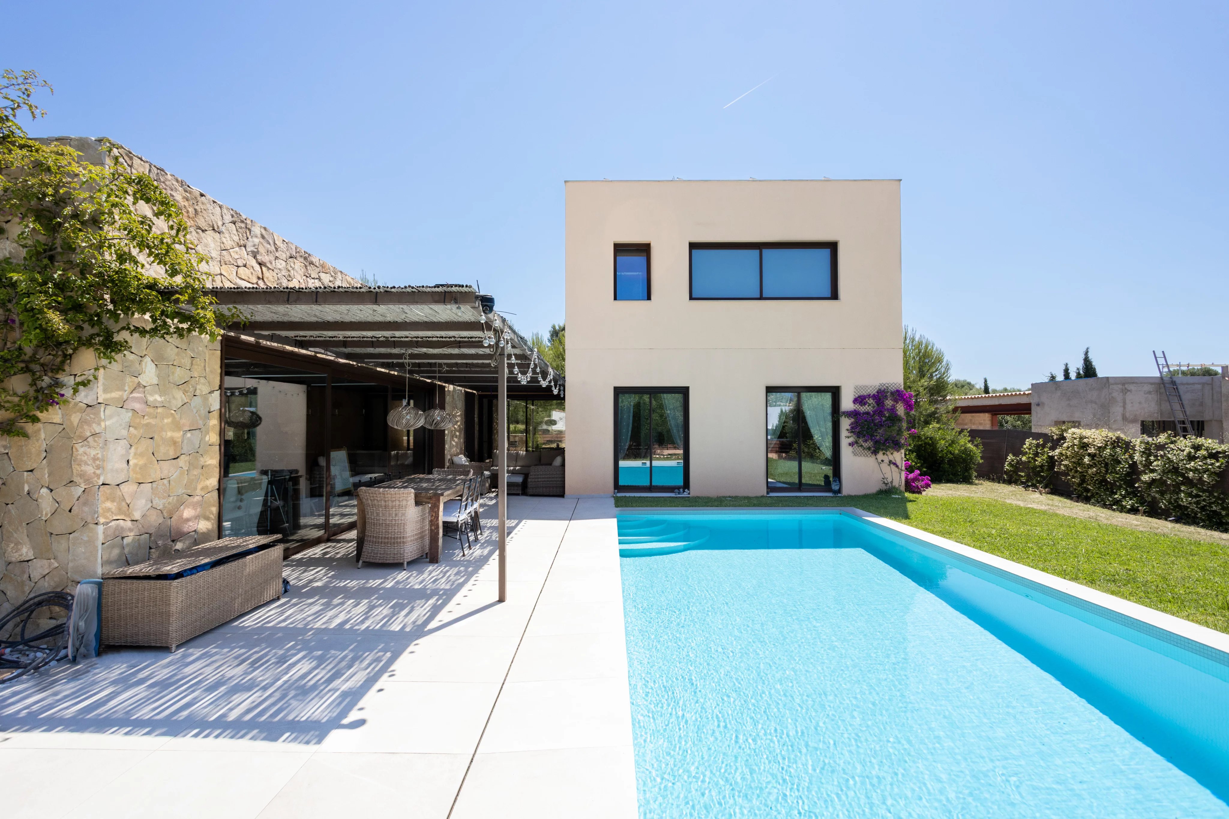 Contemporary Villa with Mountain Views in Sa Coma de Bunyola