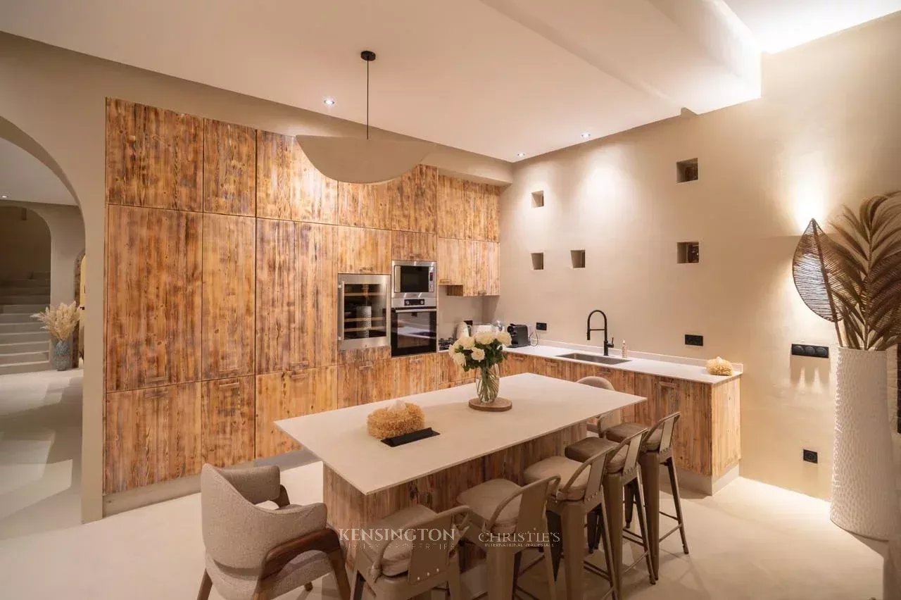 7 Bedroom Villa/Townhouse's Image 22