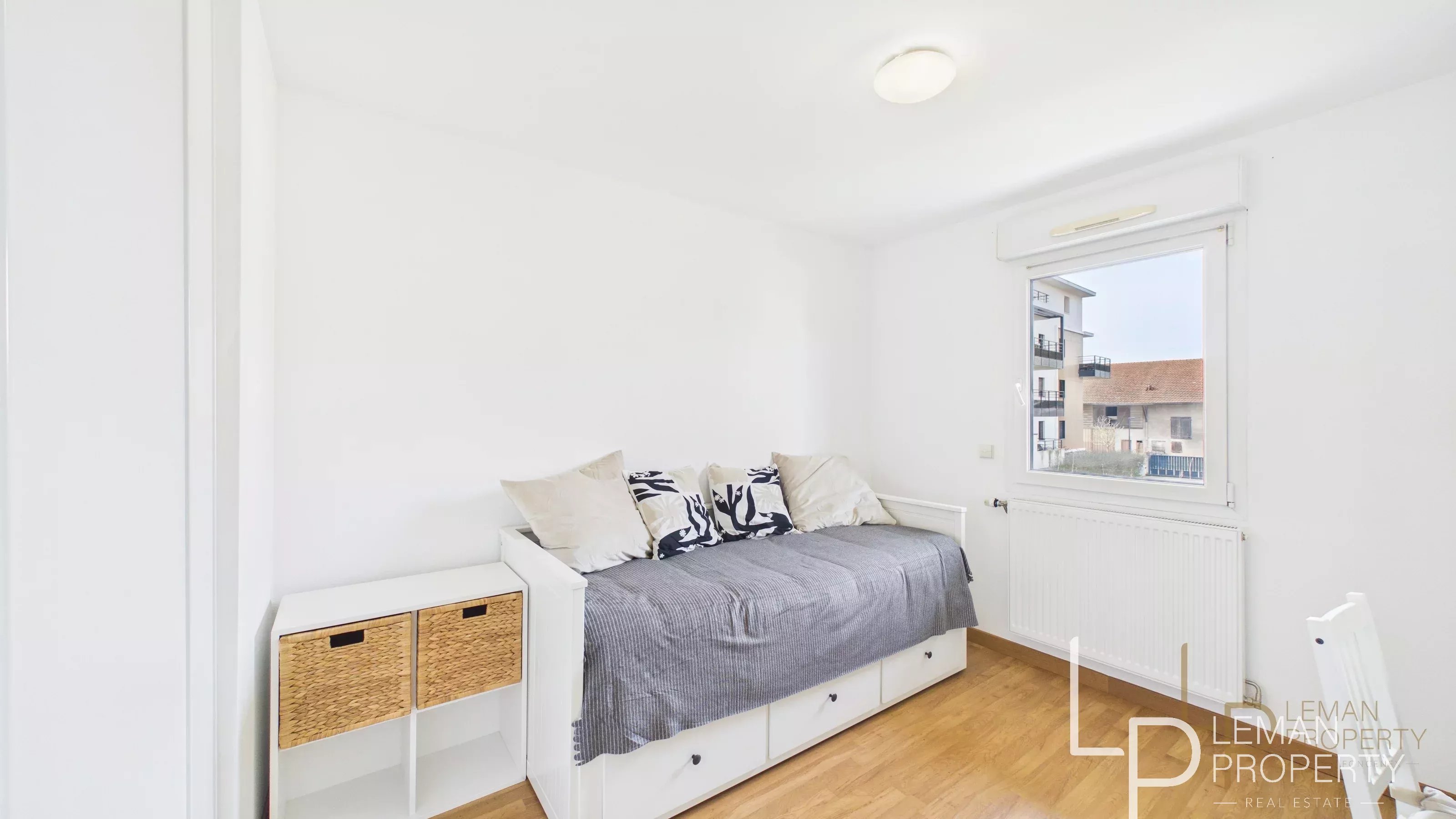 L'agence Leman property vous propose un  à la vente