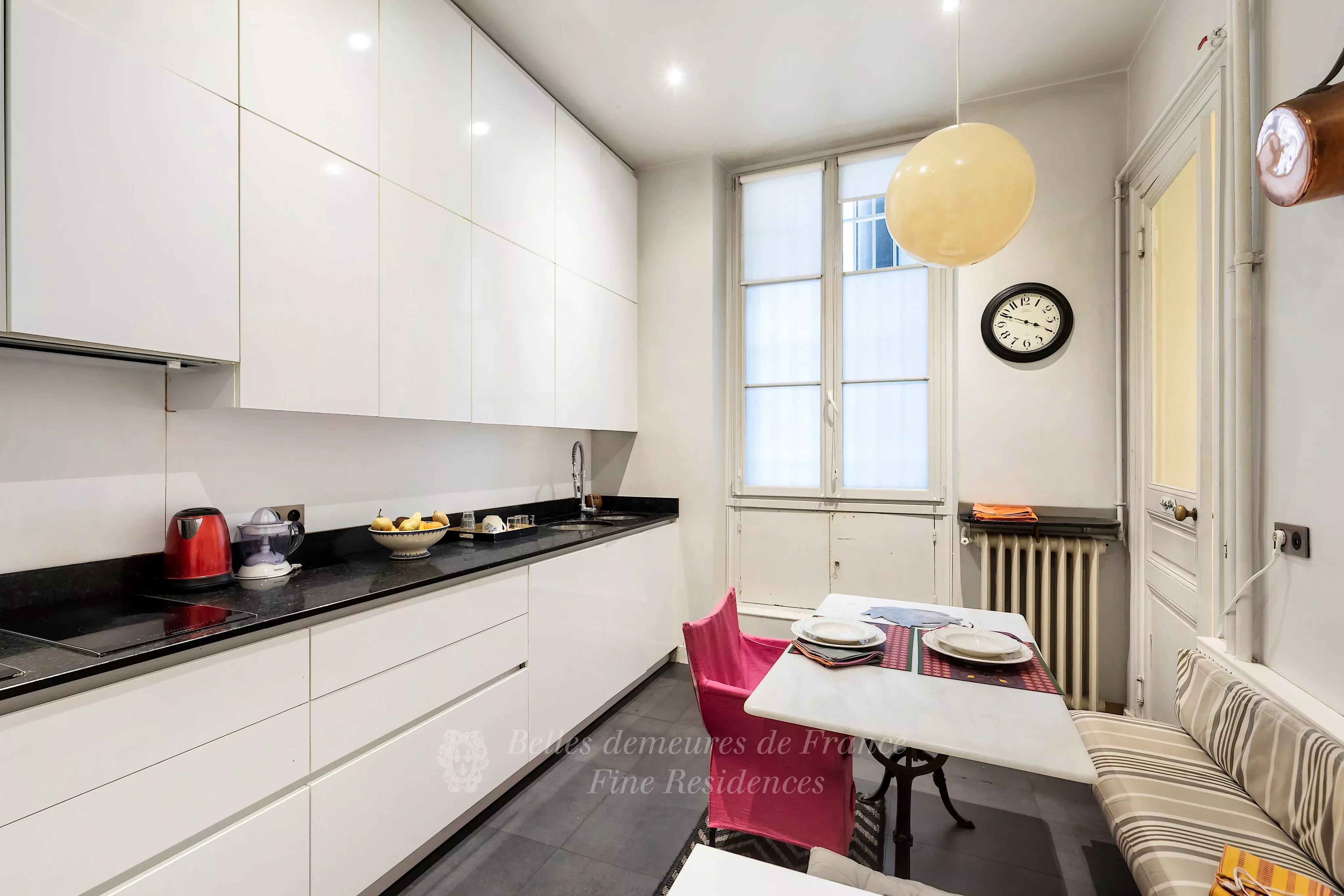 Sale Apartment Paris 16th