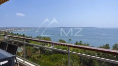 Between Cannes and Golfe-Juan – Top-Floor Apartment with Panoramic Sea Views — photo 4 of 7