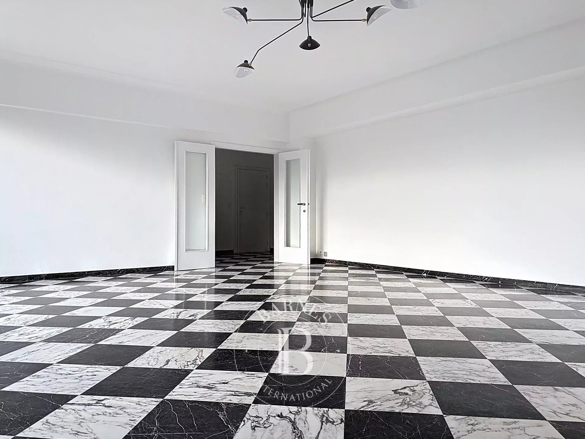 Ixelles- Penthouse 149m2 3 bedrooms- terrace-Parking