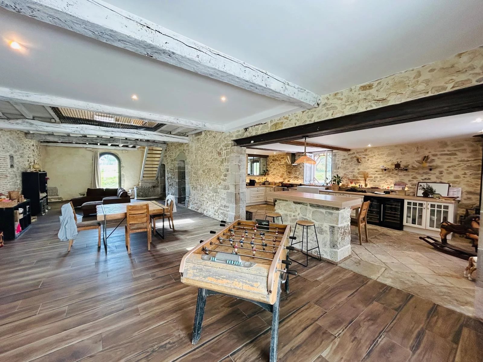 PROPRIÉTÉ DE CHARME AVEC GÎTE ET DÉPENDANCE