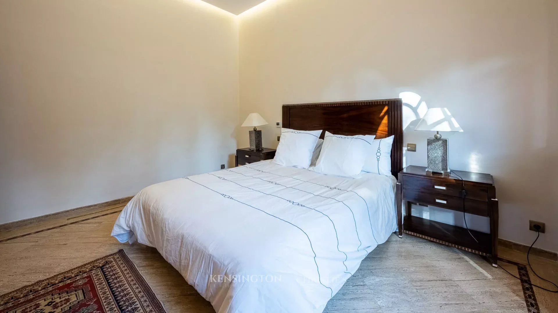 6 Bedroom Villa/Townhouse's Image 35