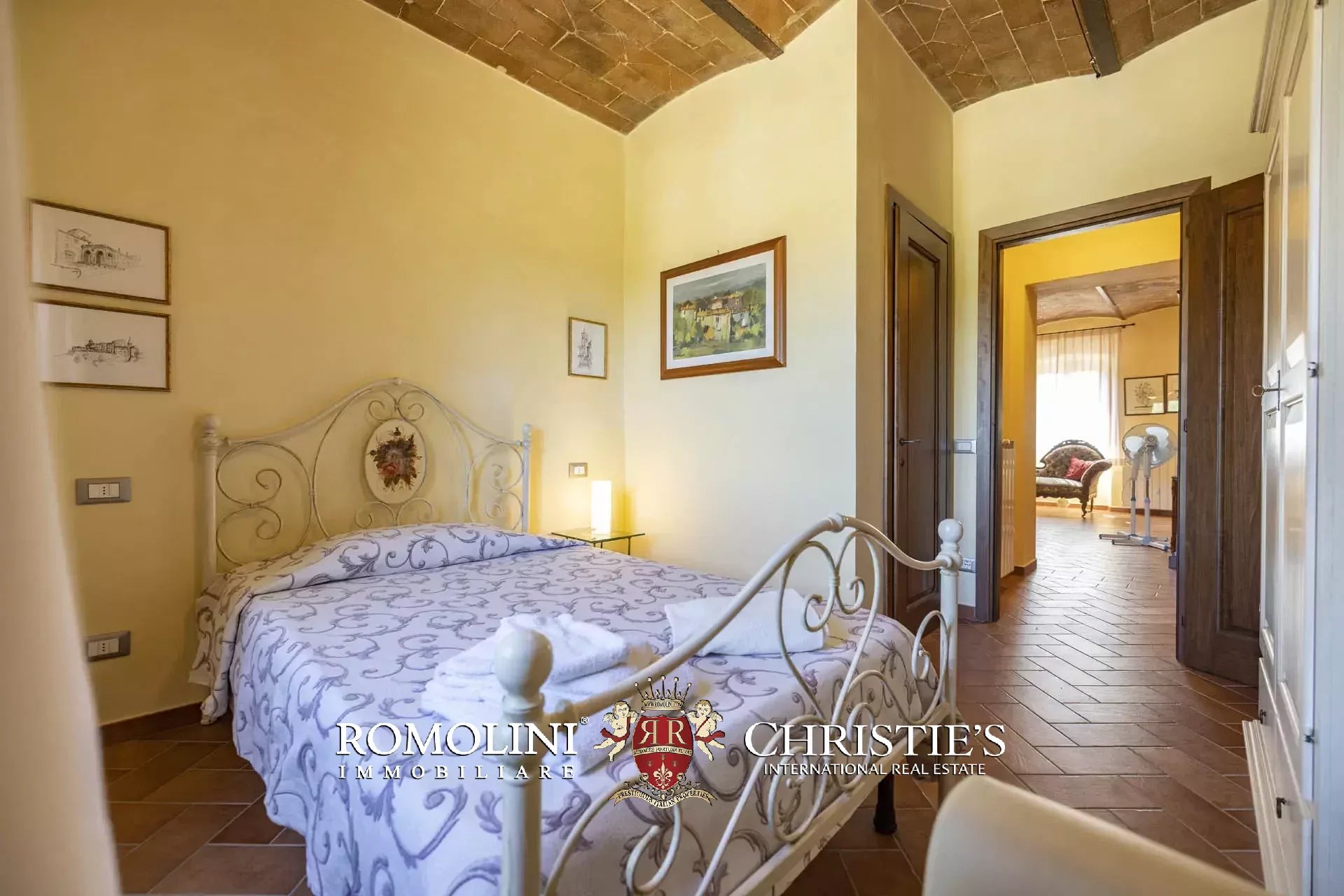 18 Bedroom Villa/Townhouse's Image 47