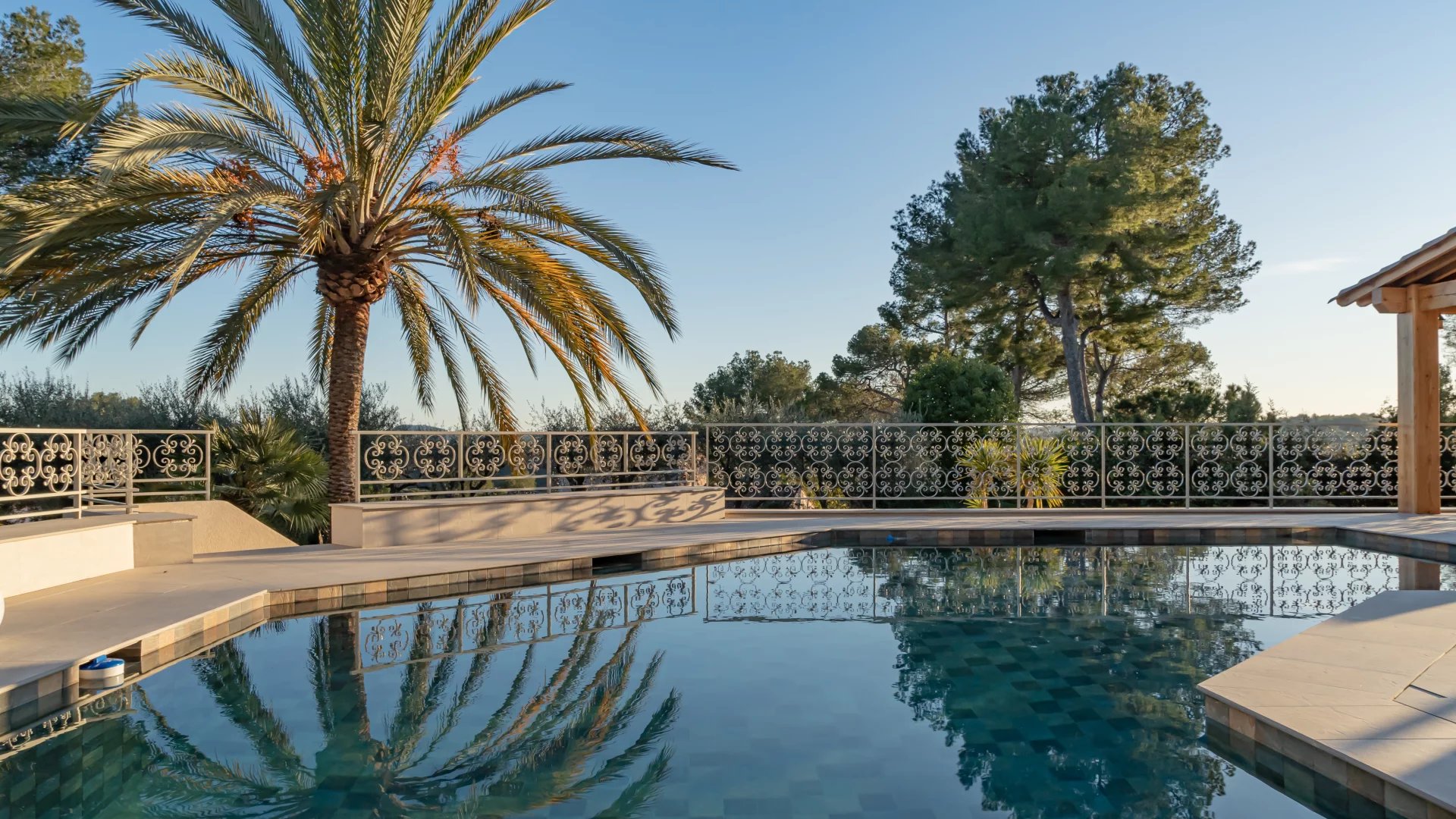 Sale House Biot Bois Fleuri