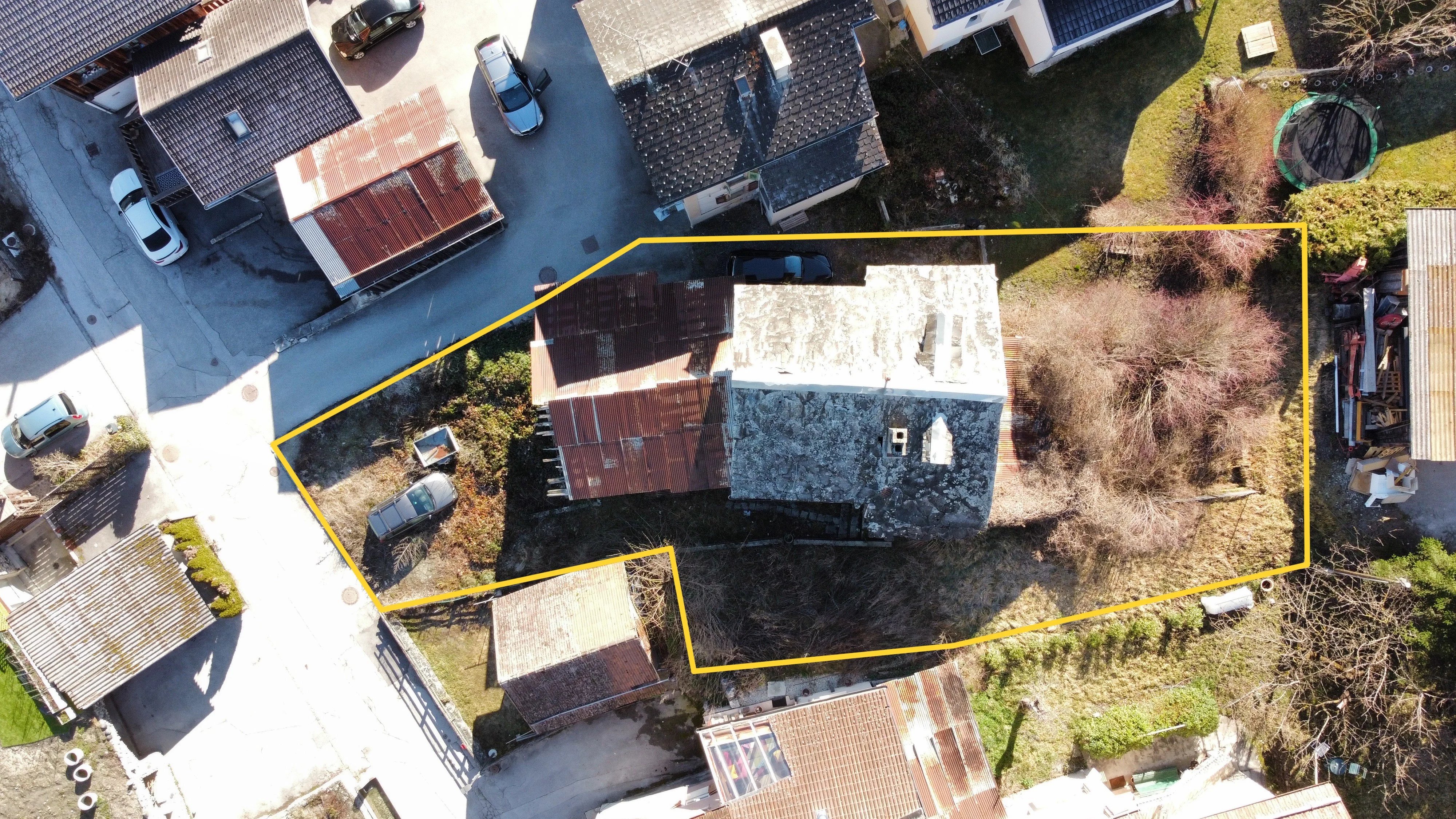 Propriété villageoise avec potentiel de développement !