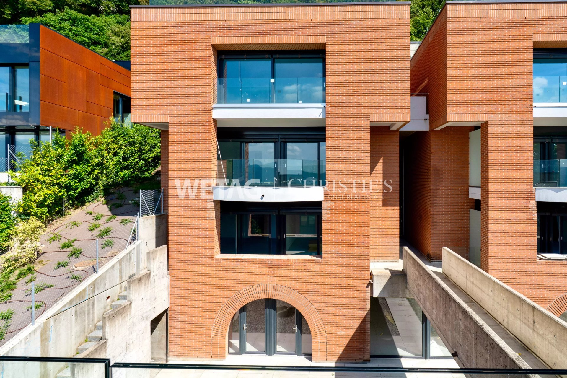4 Bedroom Villa/Townhouse's Image 7
