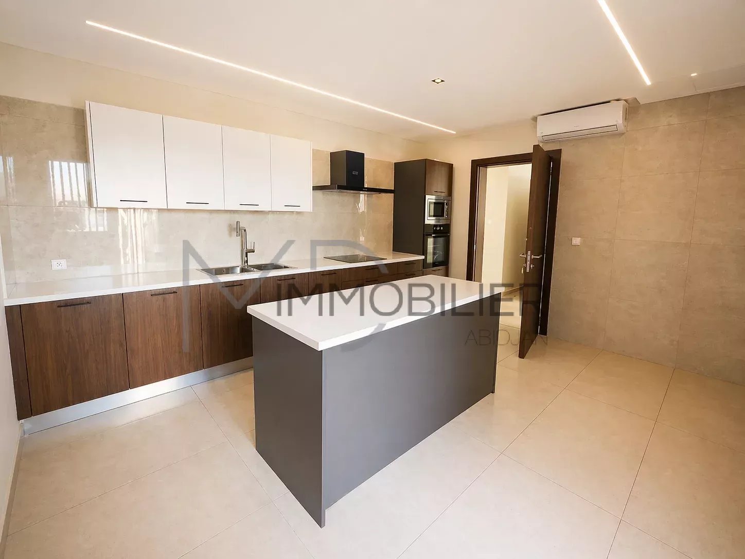 Rental Building Abidjan